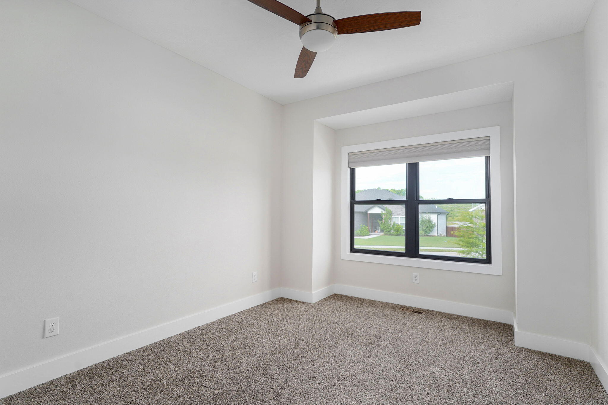 1102 South Strait Avenue Property Photo 22
