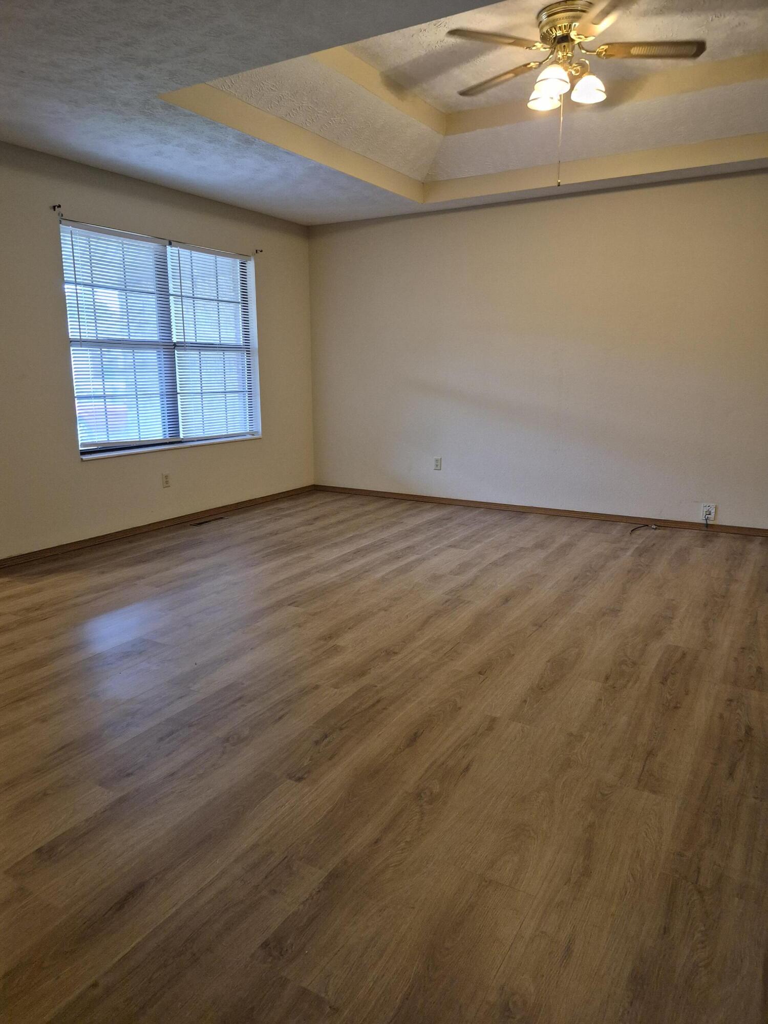 3467 South Doris Avenue Property Photo 3