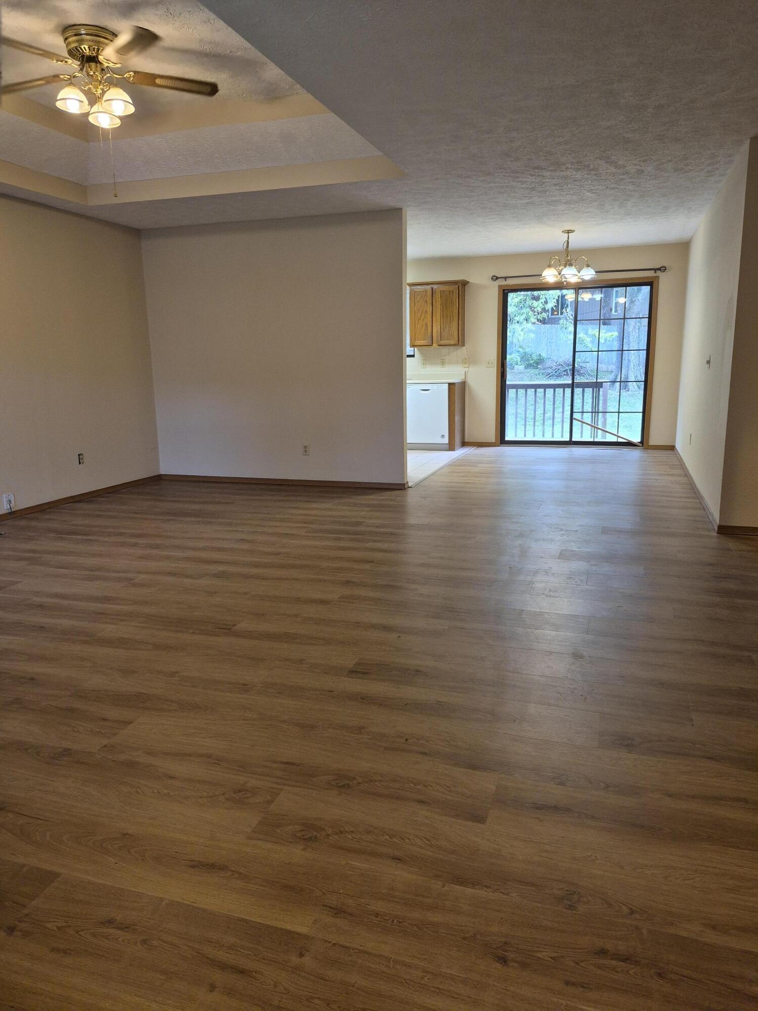 3467 South Doris Avenue Property Photo 4