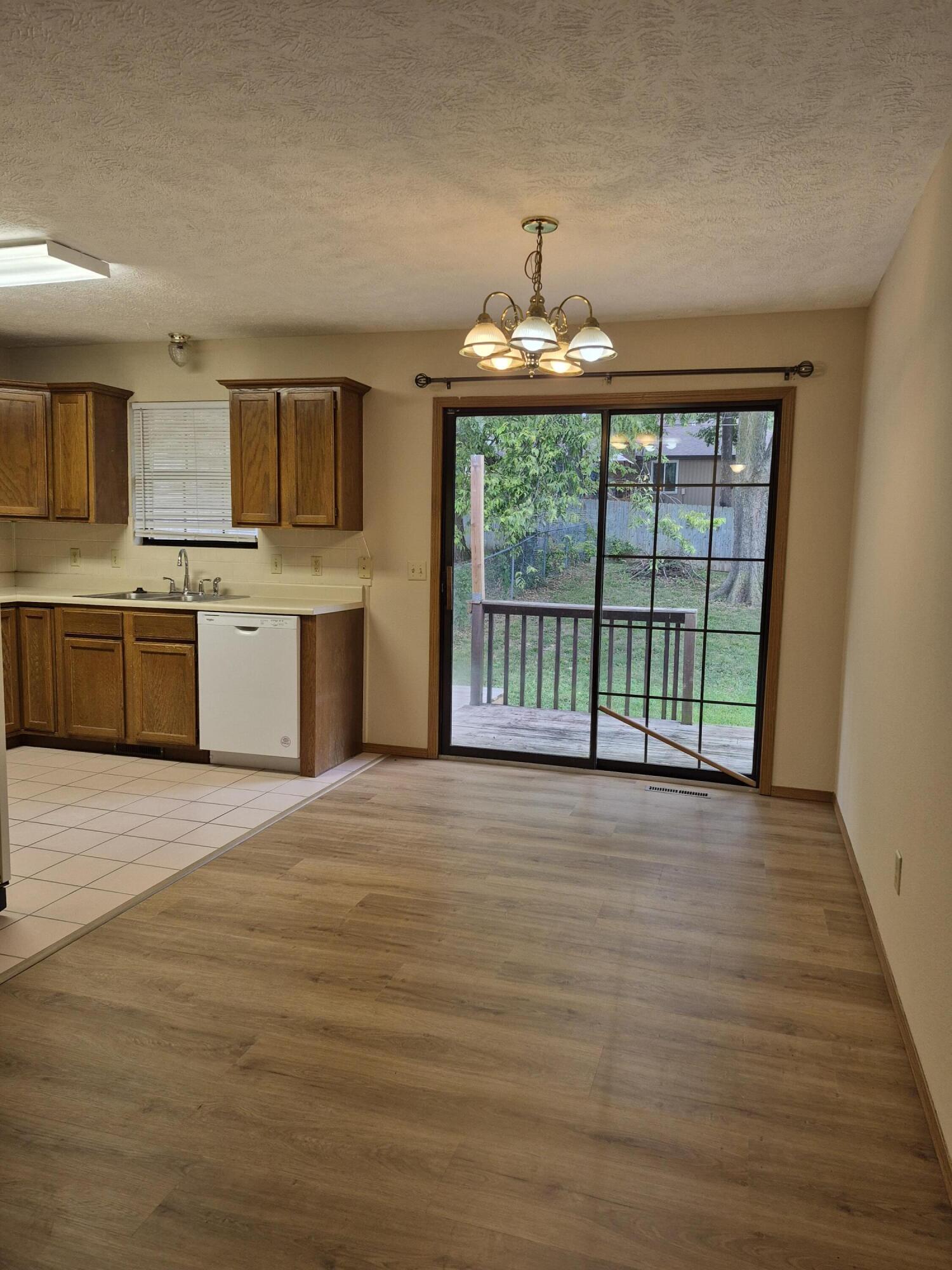 3467 South Doris Avenue Property Photo 5