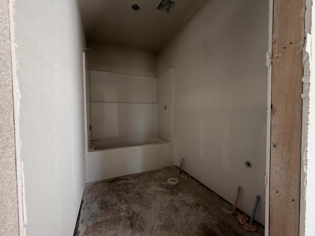 439 Pebblestone Street Property Photo 7
