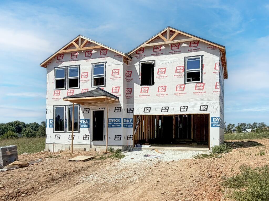 427 Pebblestone Street Property Photo 4