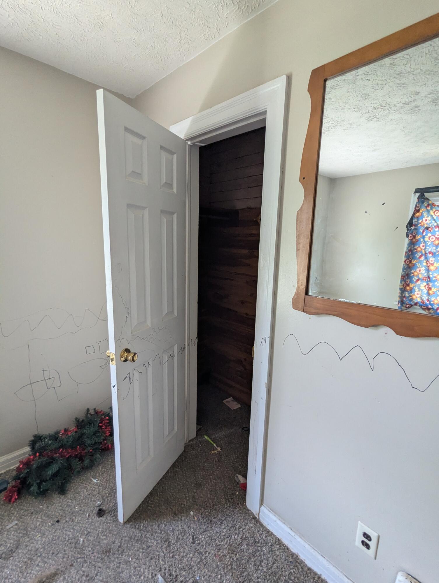 421 South West Avenue Property Photo 12
