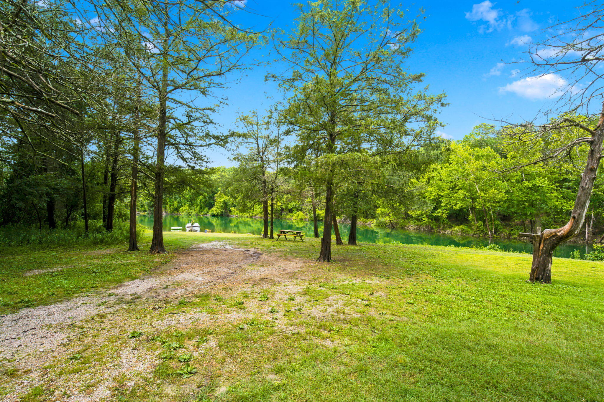 000 Cedar Cove Road Property Photo 7