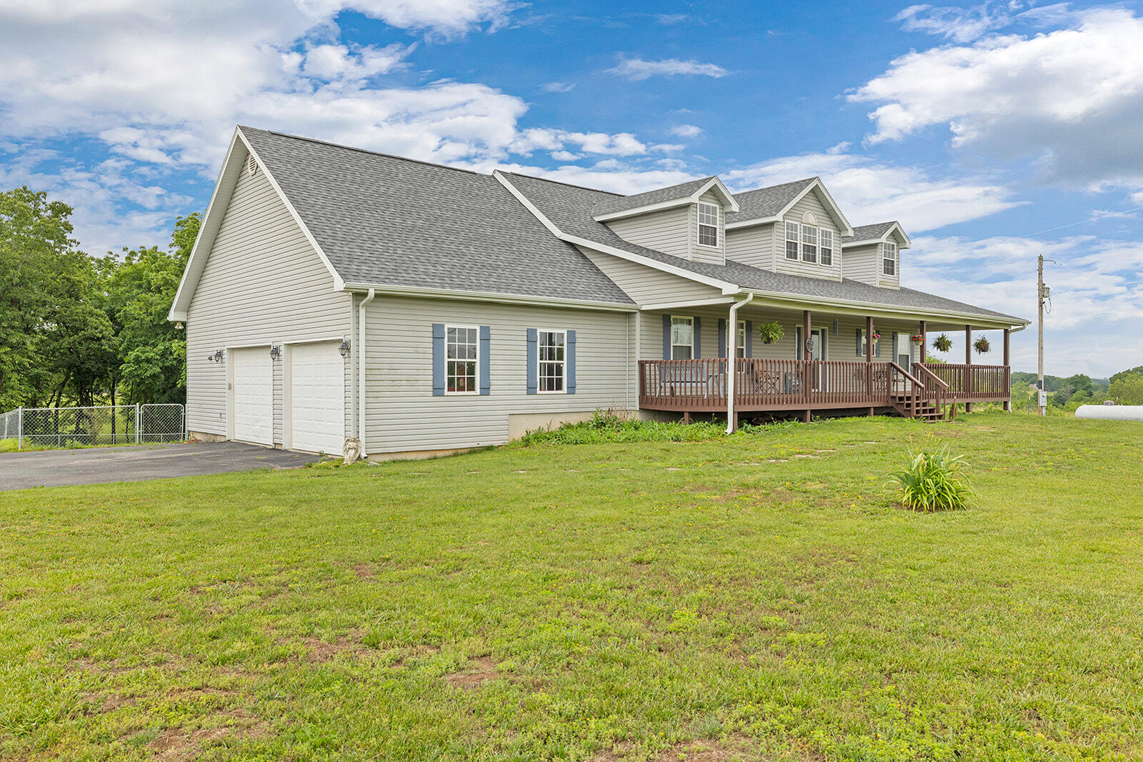 1823 Finley Falls Road Property Photo 1