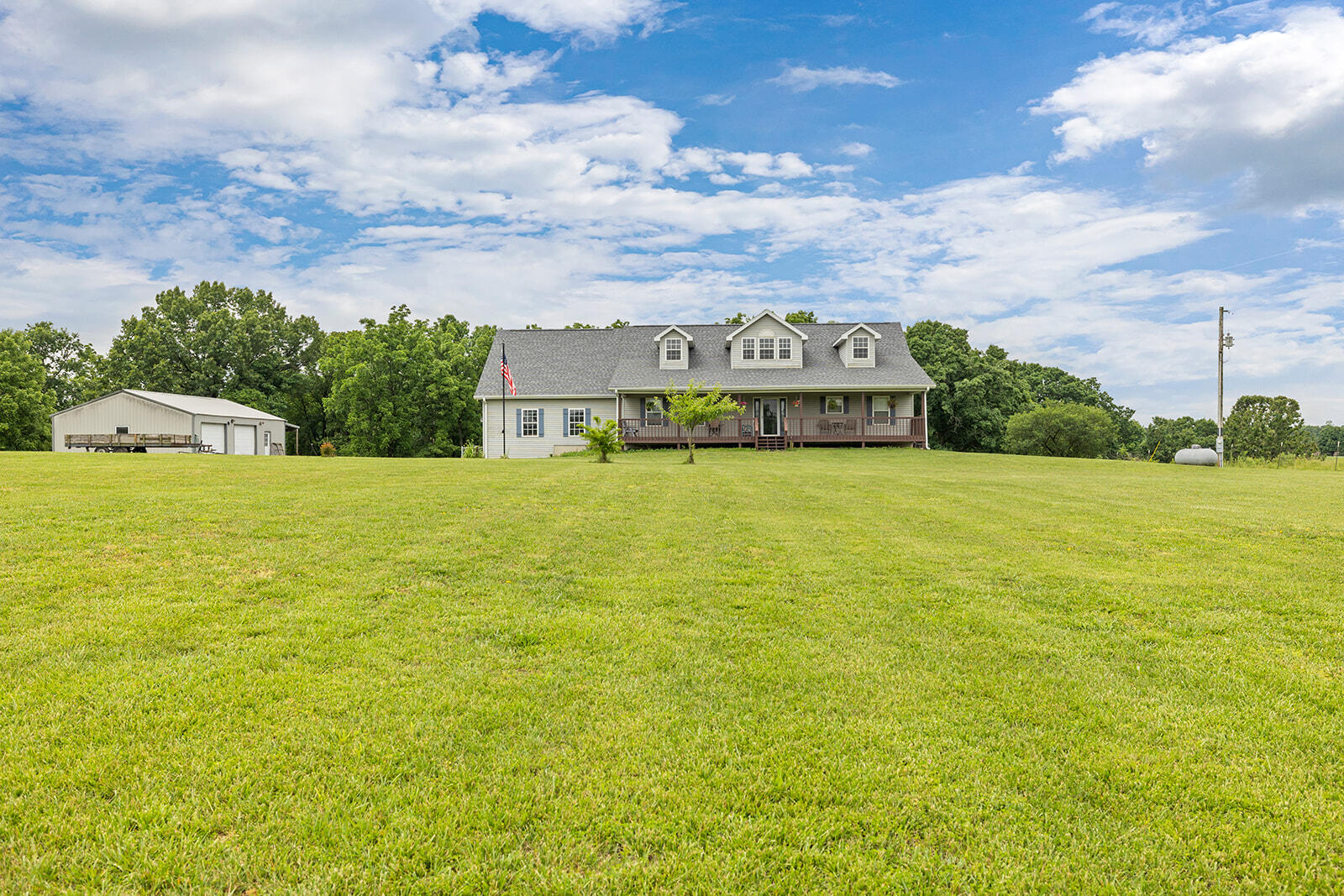 1823 Finley Falls Road Property Photo 1