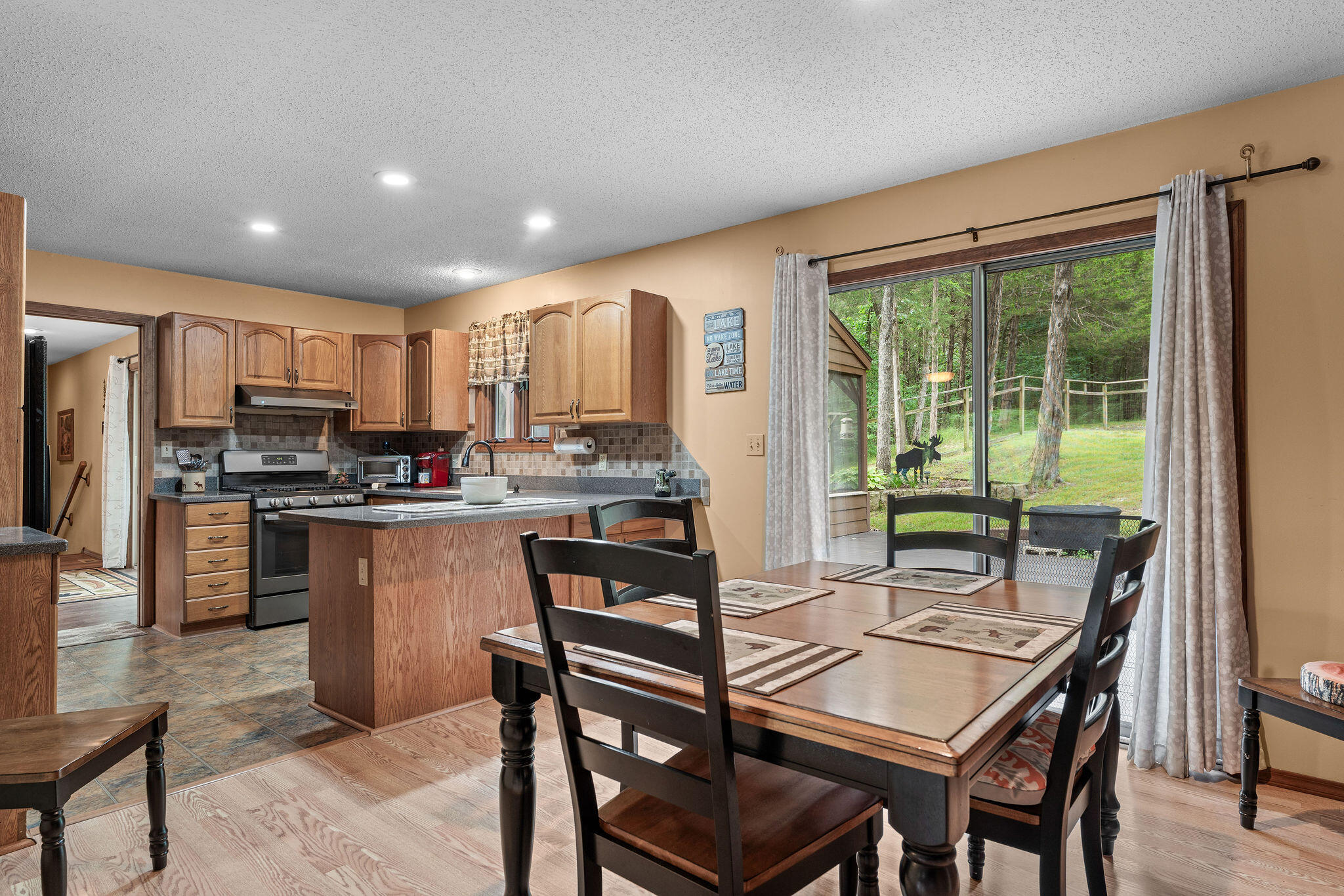 845 Alyeska Point Road Property Photo 13