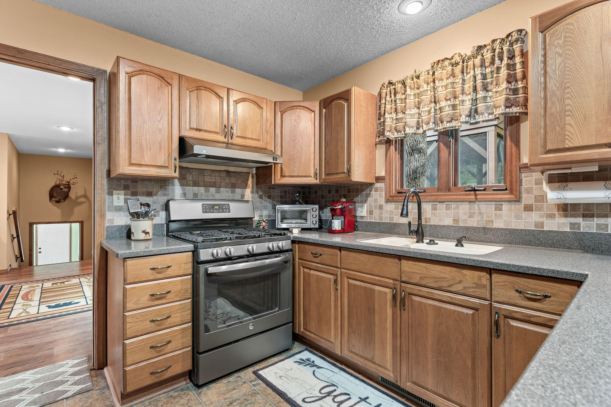 845 Alyeska Point Road Property Photo 14