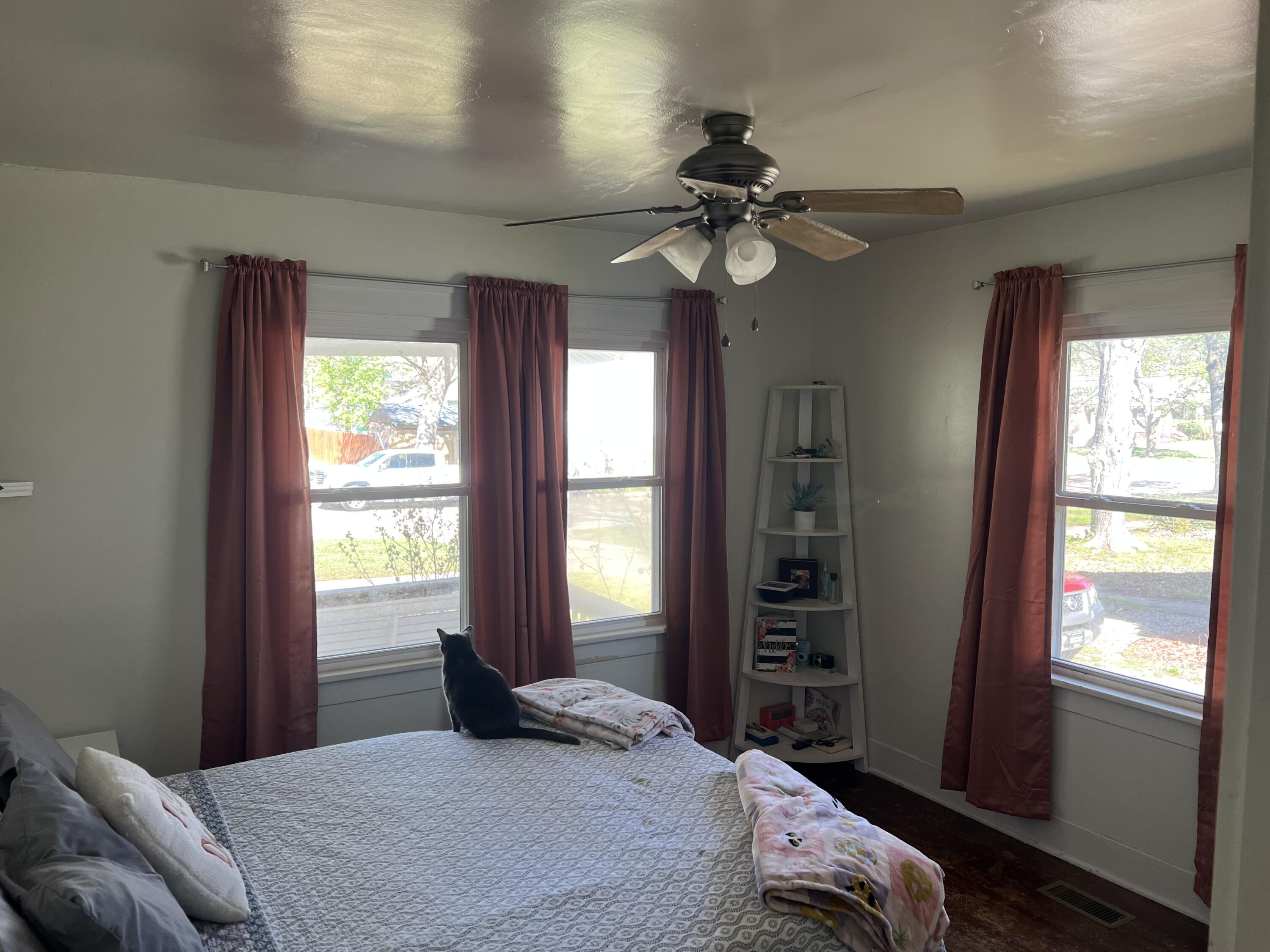 2146 North Franklin Avenue Property Photo 9