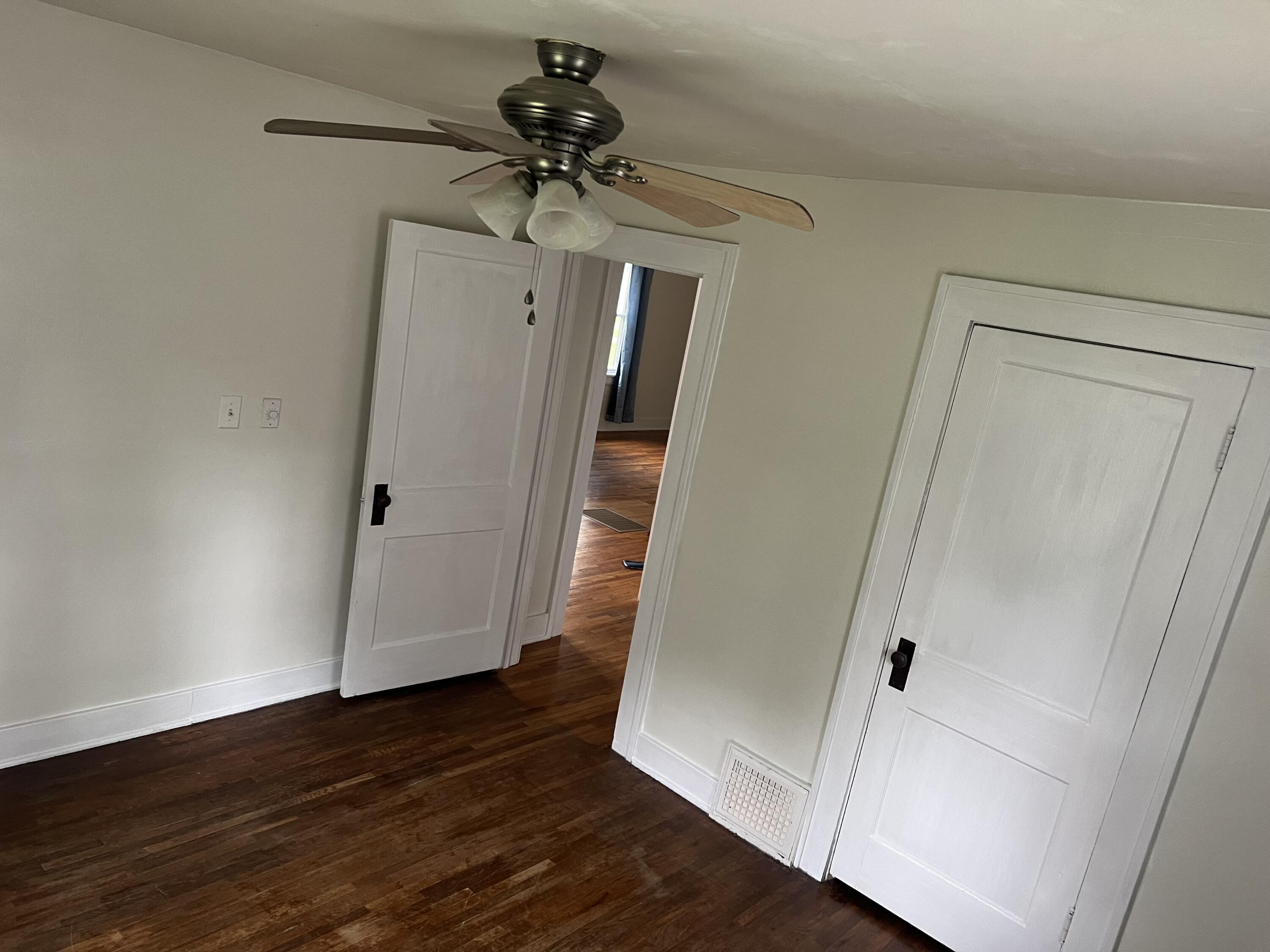 2146 North Franklin Avenue Property Photo 12