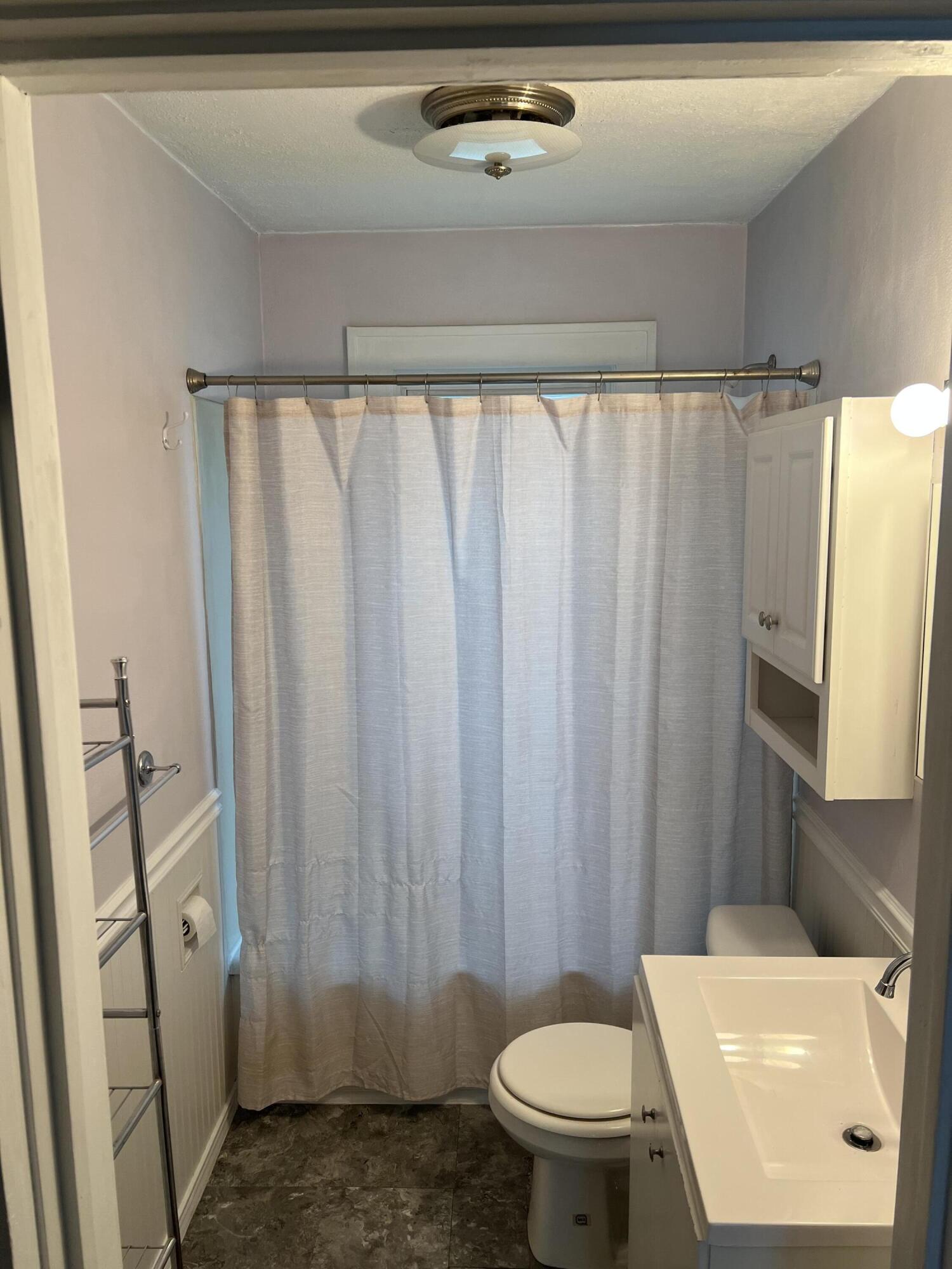 2146 North Franklin Avenue Property Photo 13