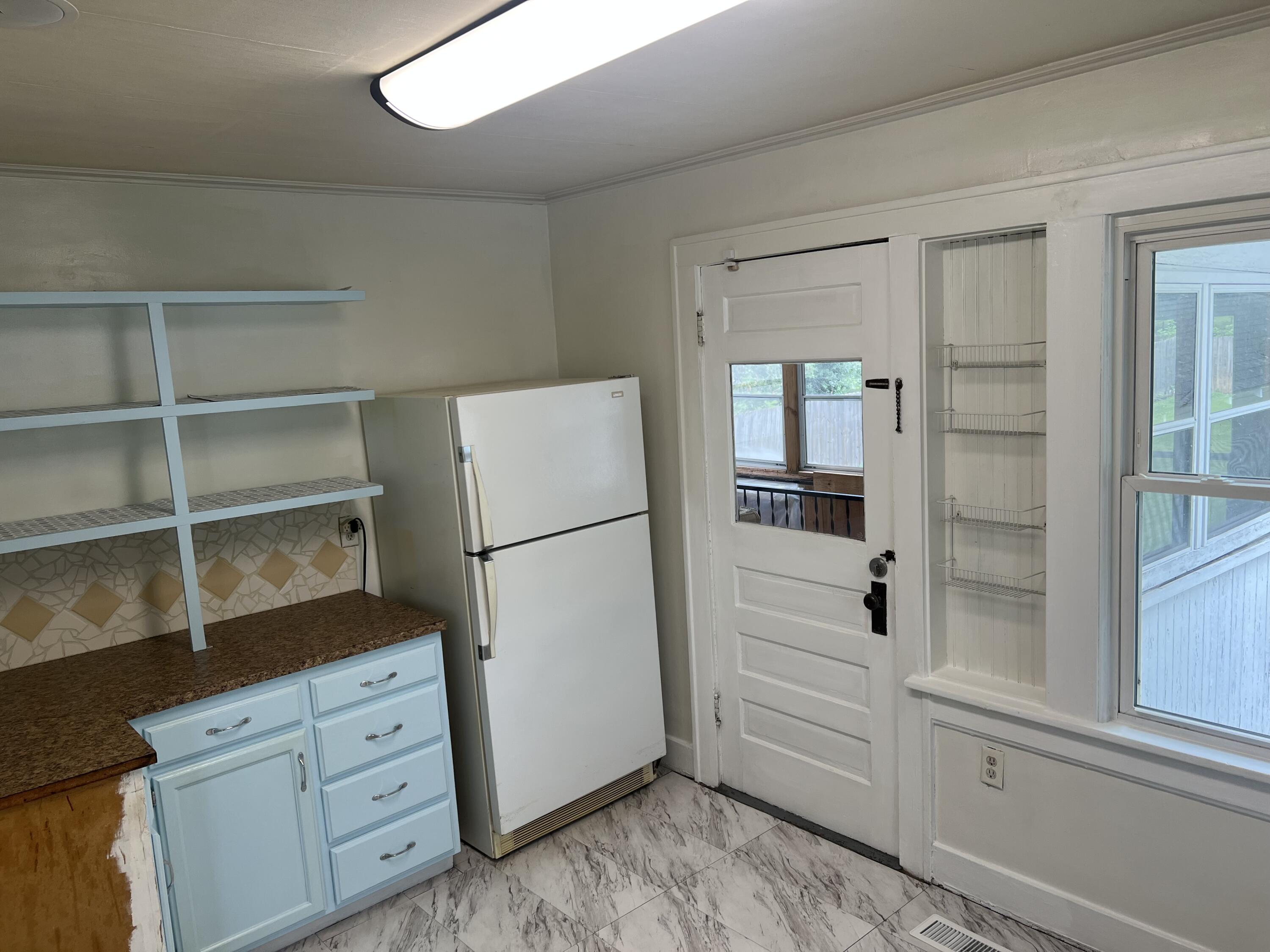 2146 North Franklin Avenue Property Photo 15