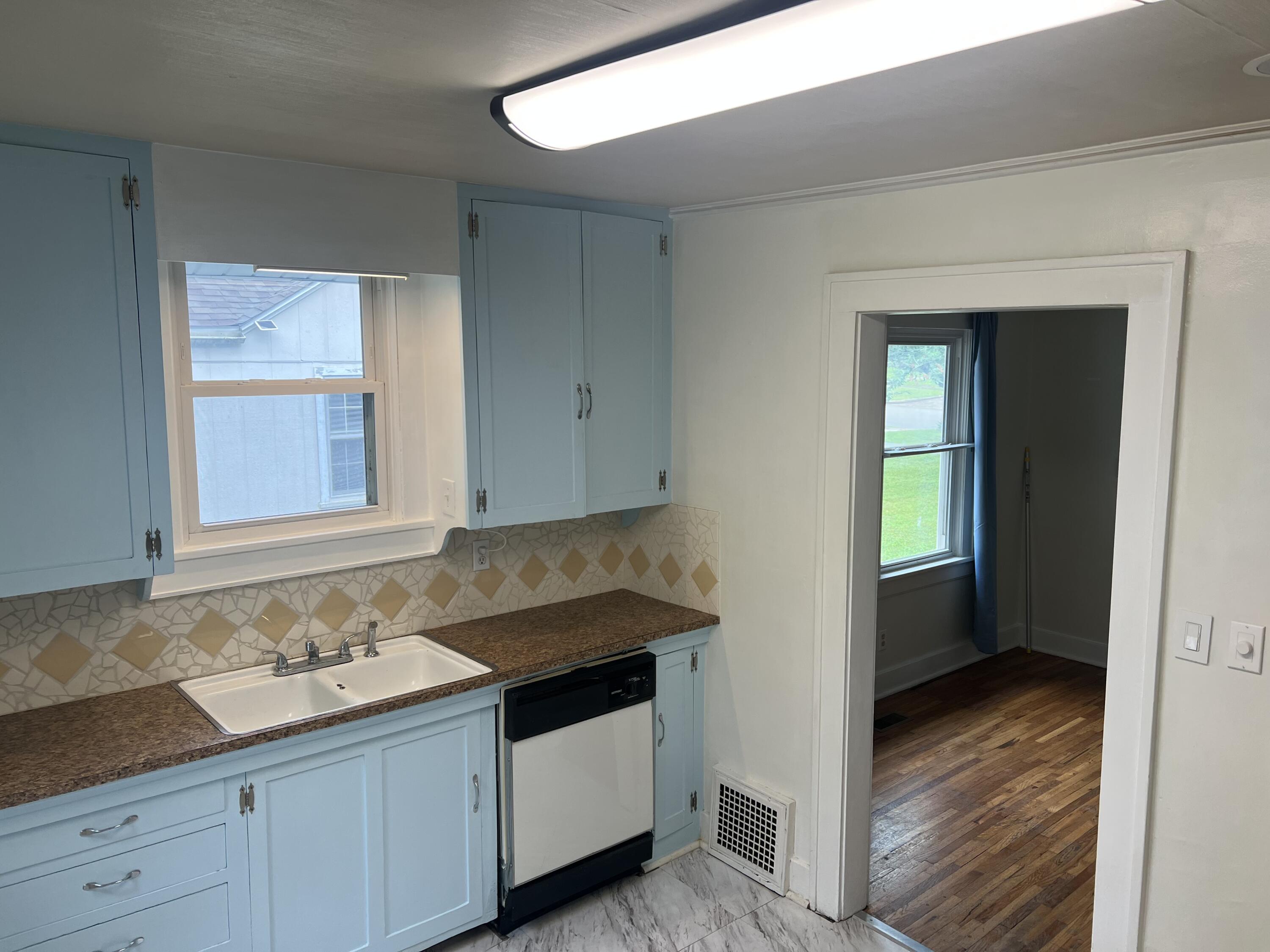 2146 North Franklin Avenue Property Photo 16
