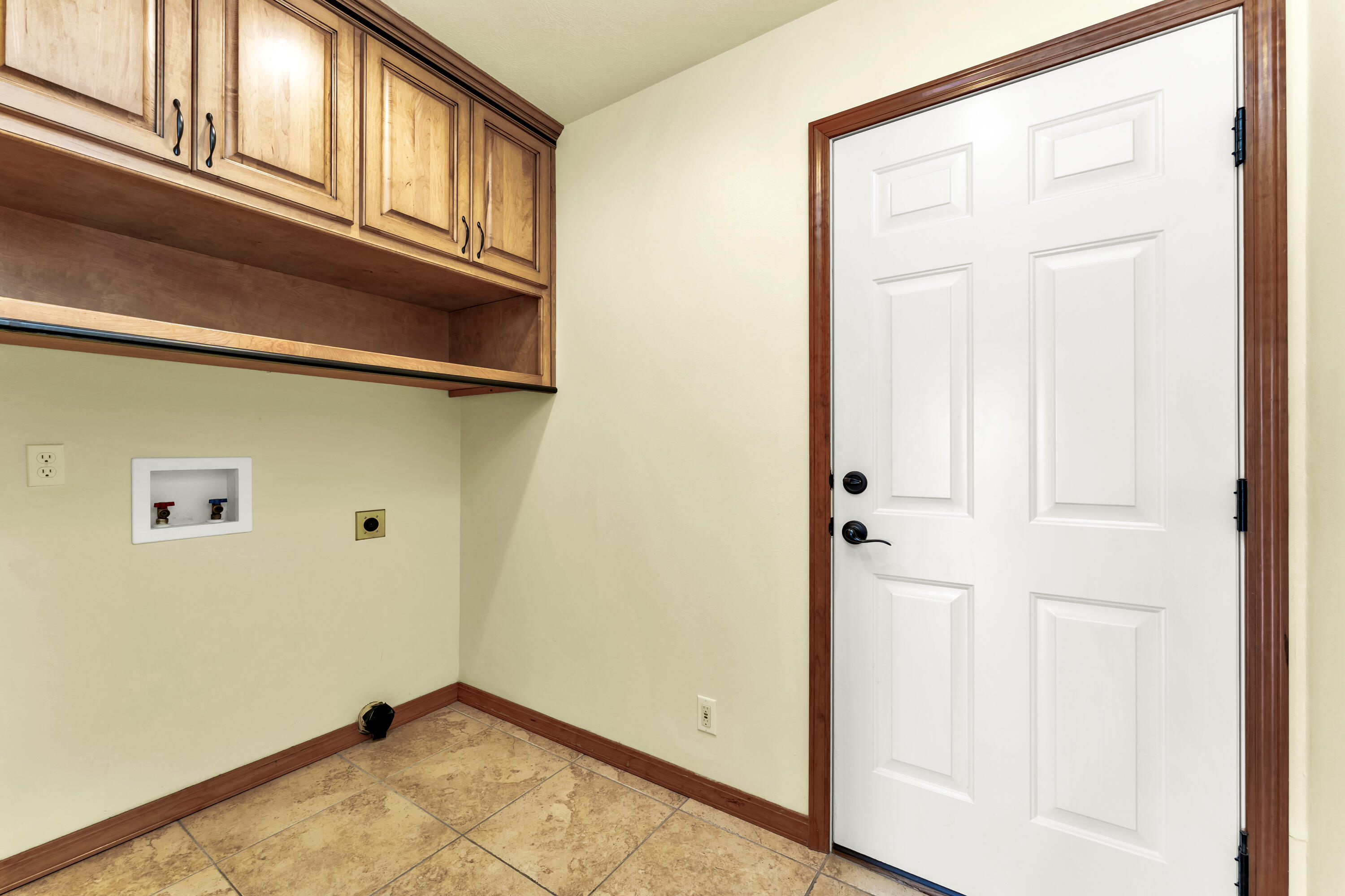 263 Mayden Lane Property Photo 15
