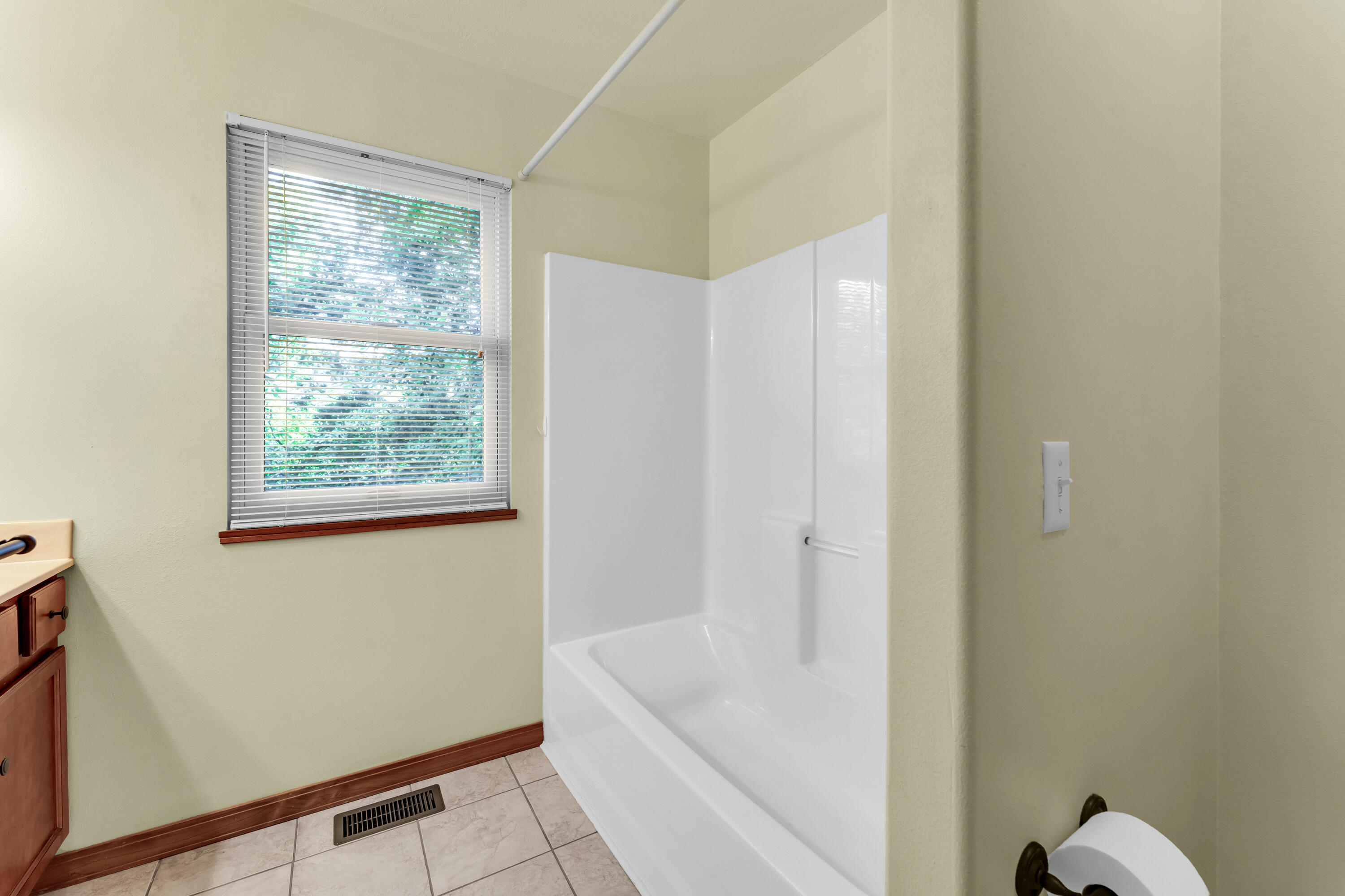 263 Mayden Lane Property Photo 24