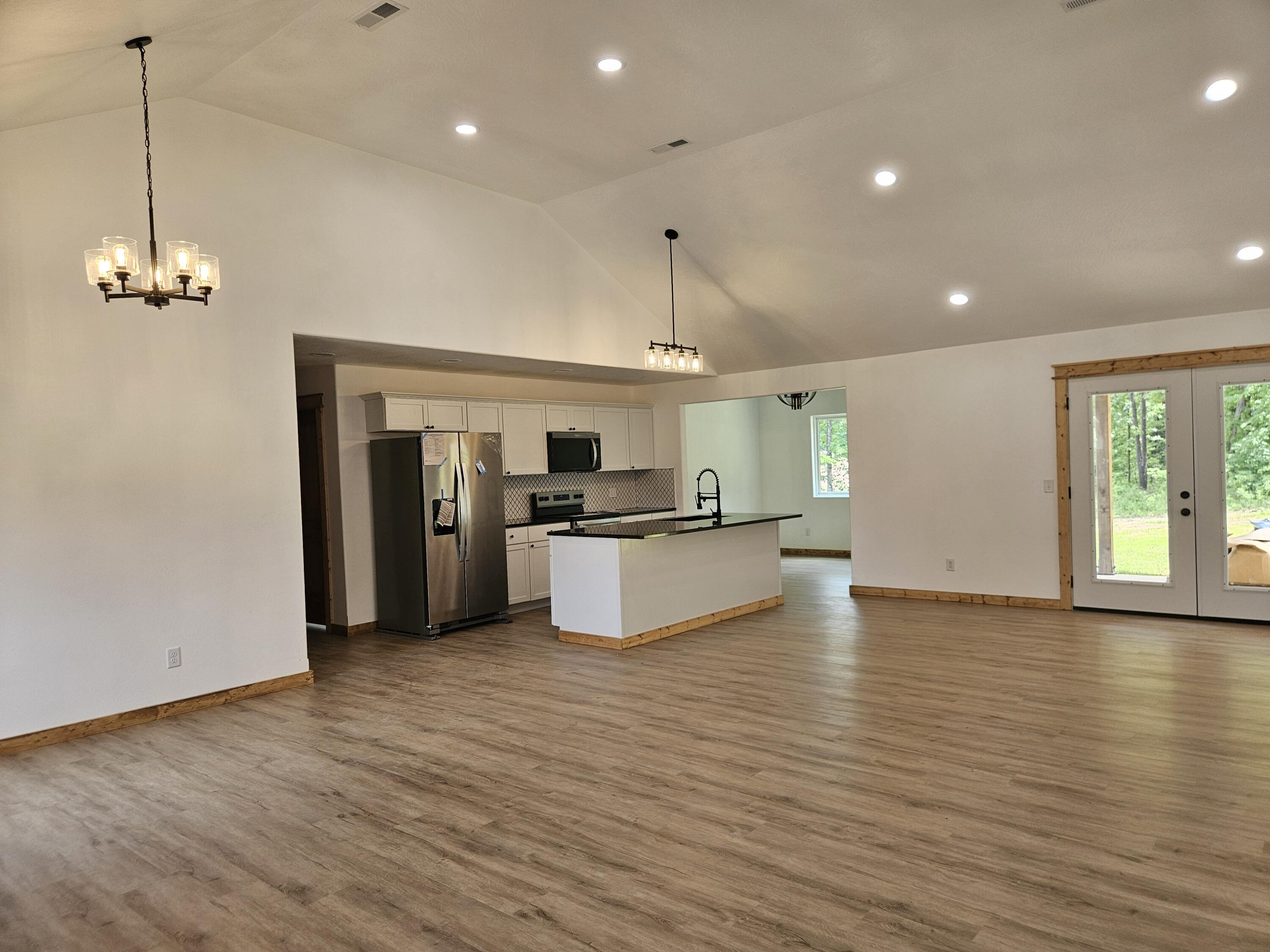 203 Juniper Avenue Property Photo 9