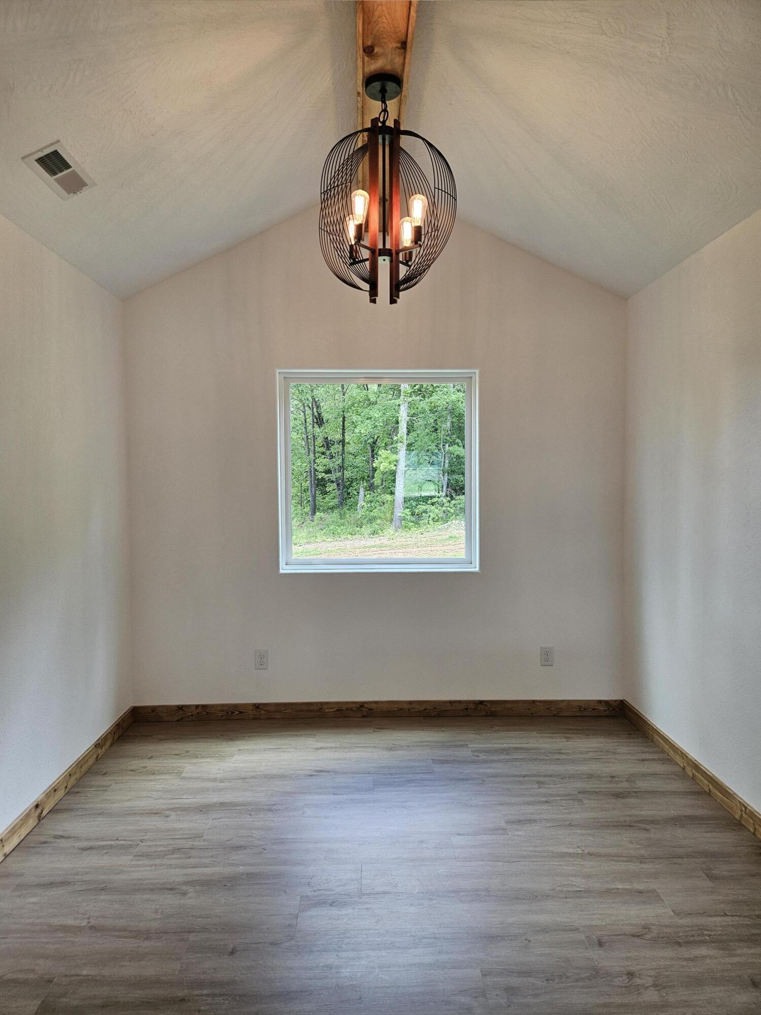 203 Juniper Avenue Property Photo 12