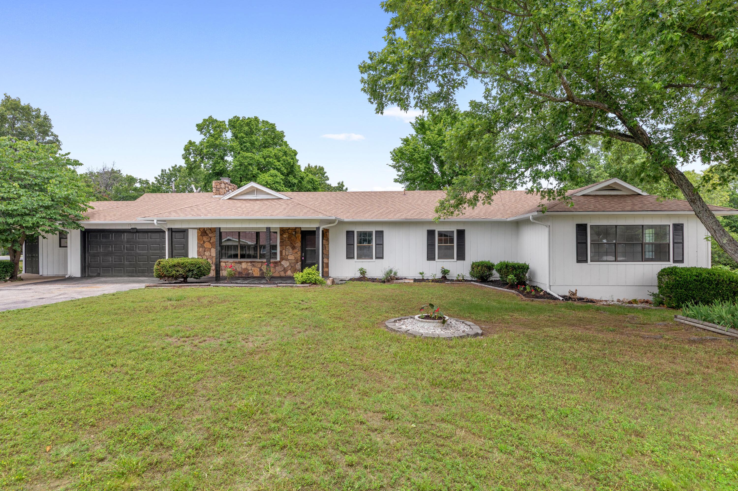 7 James River Lane Property Photo 3