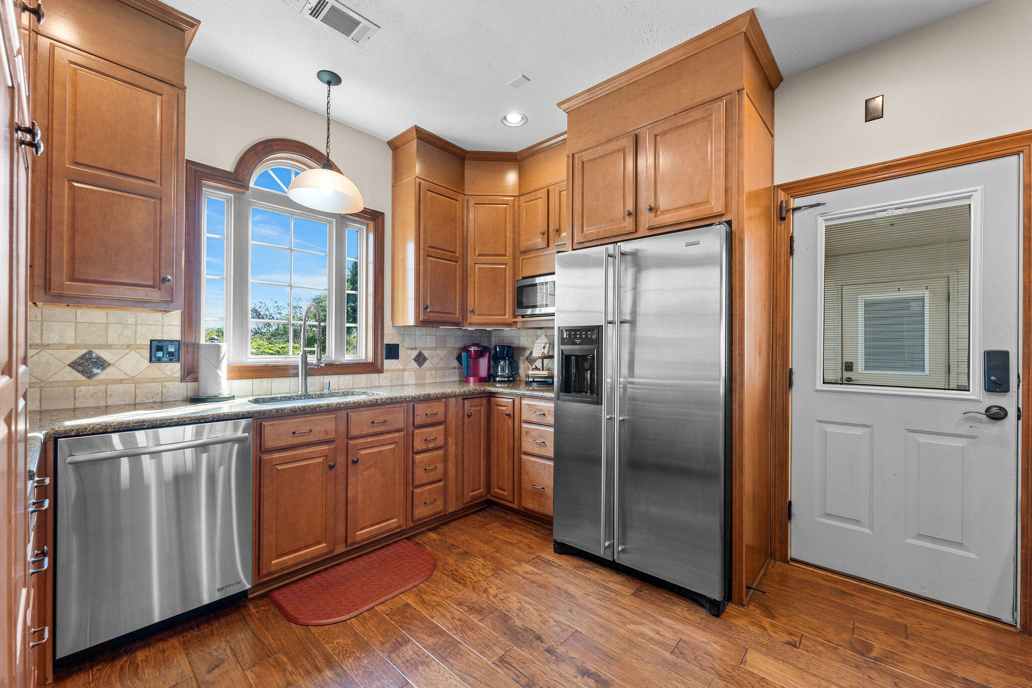 99 Whitefish Bay Property Photo 17