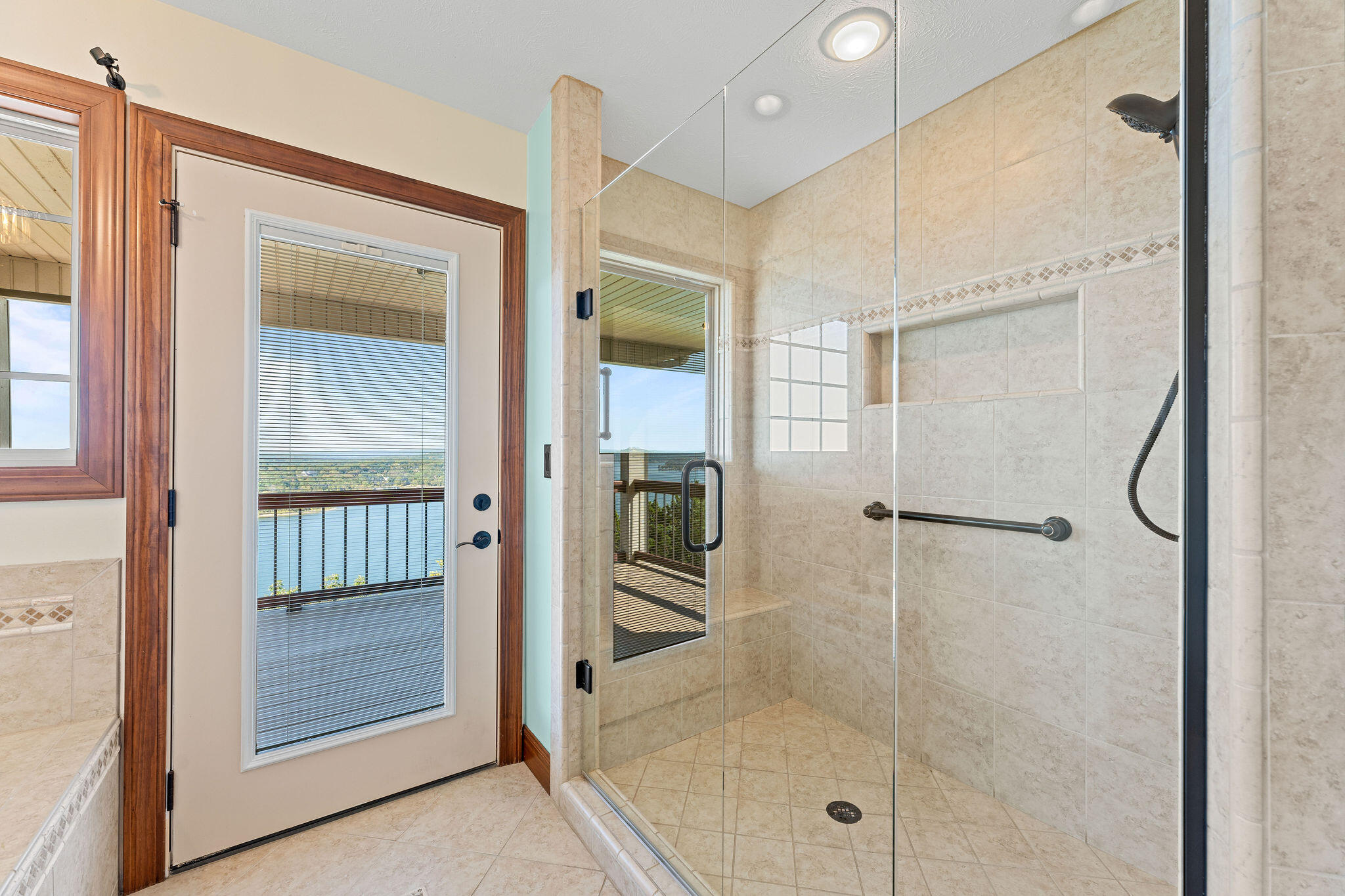 99 Whitefish Bay Property Photo 33