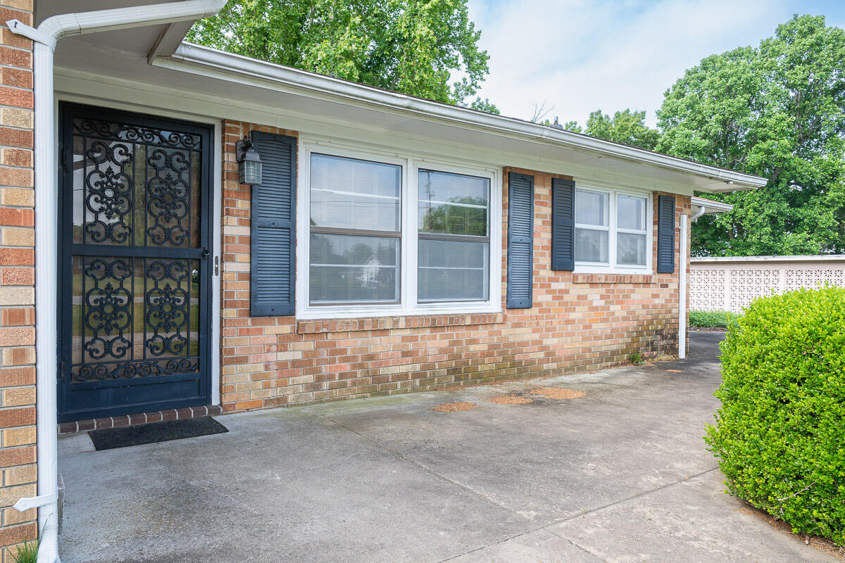 631 West South Street Property Photo 45