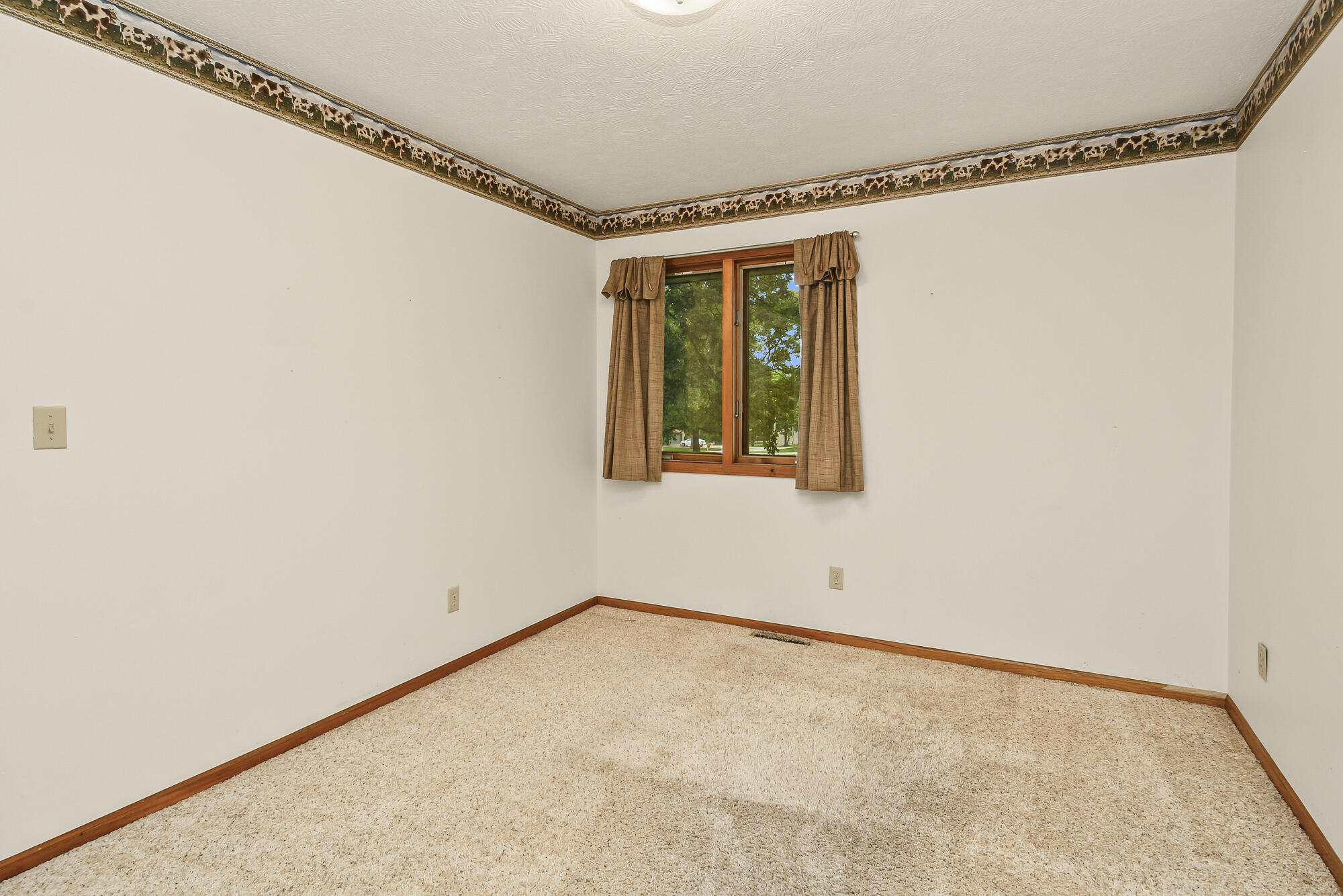 470 Forest Drive Property Photo 27