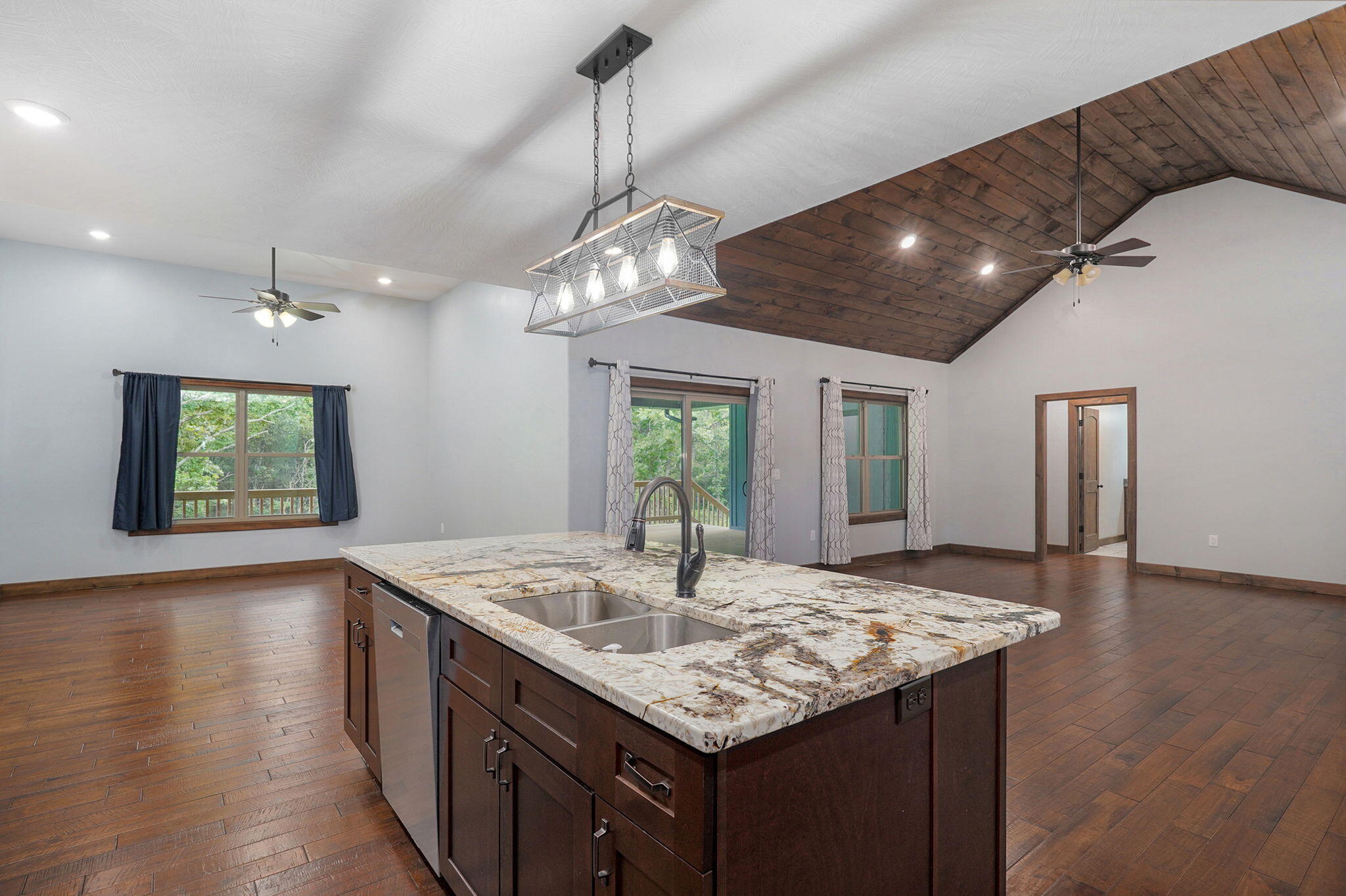 570 Wyldewood Property Photo 19