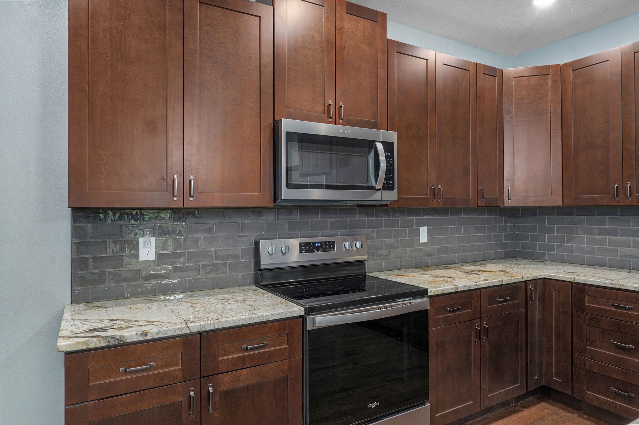 570 Wyldewood Property Photo 23