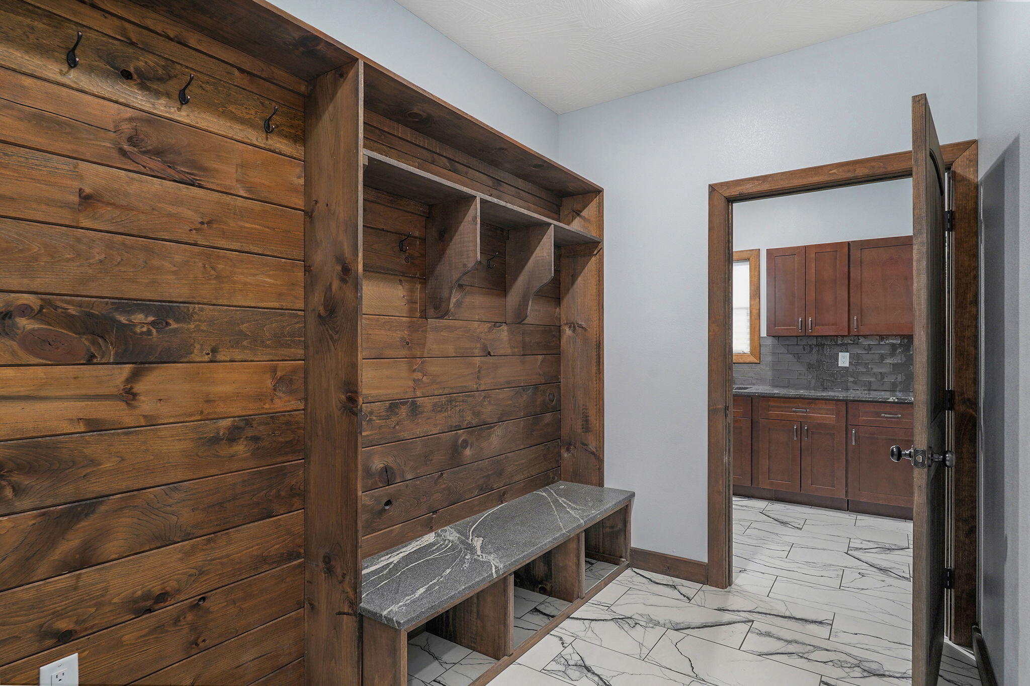 570 Wyldewood Property Photo 27