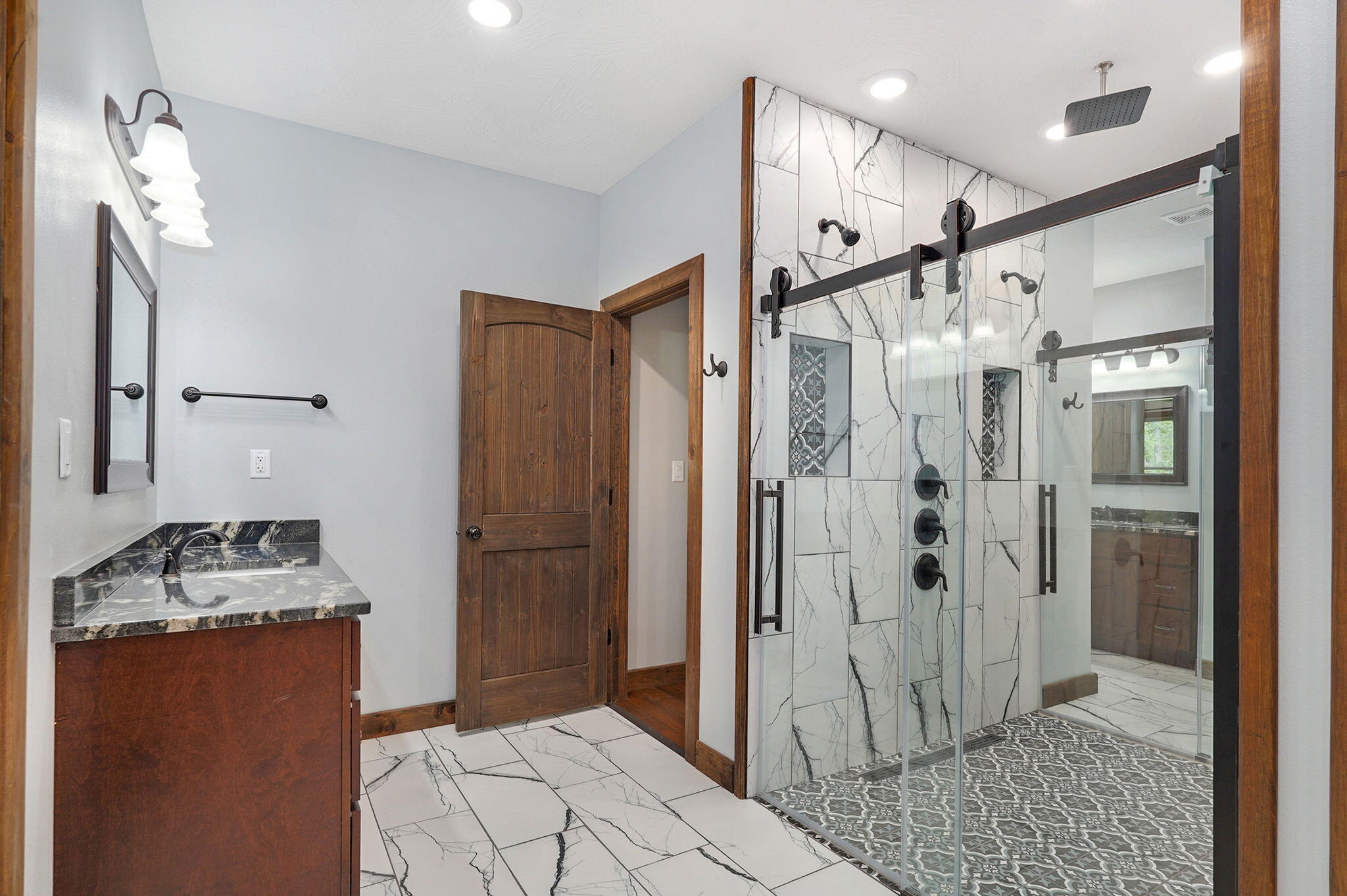 570 Wyldewood Property Photo 32
