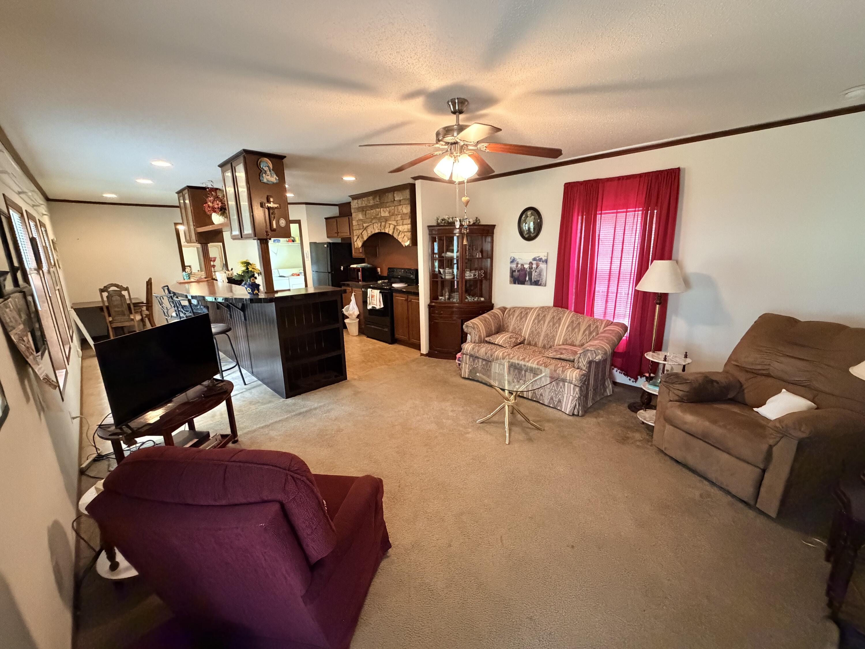 502 Barton Street Property Photo 3