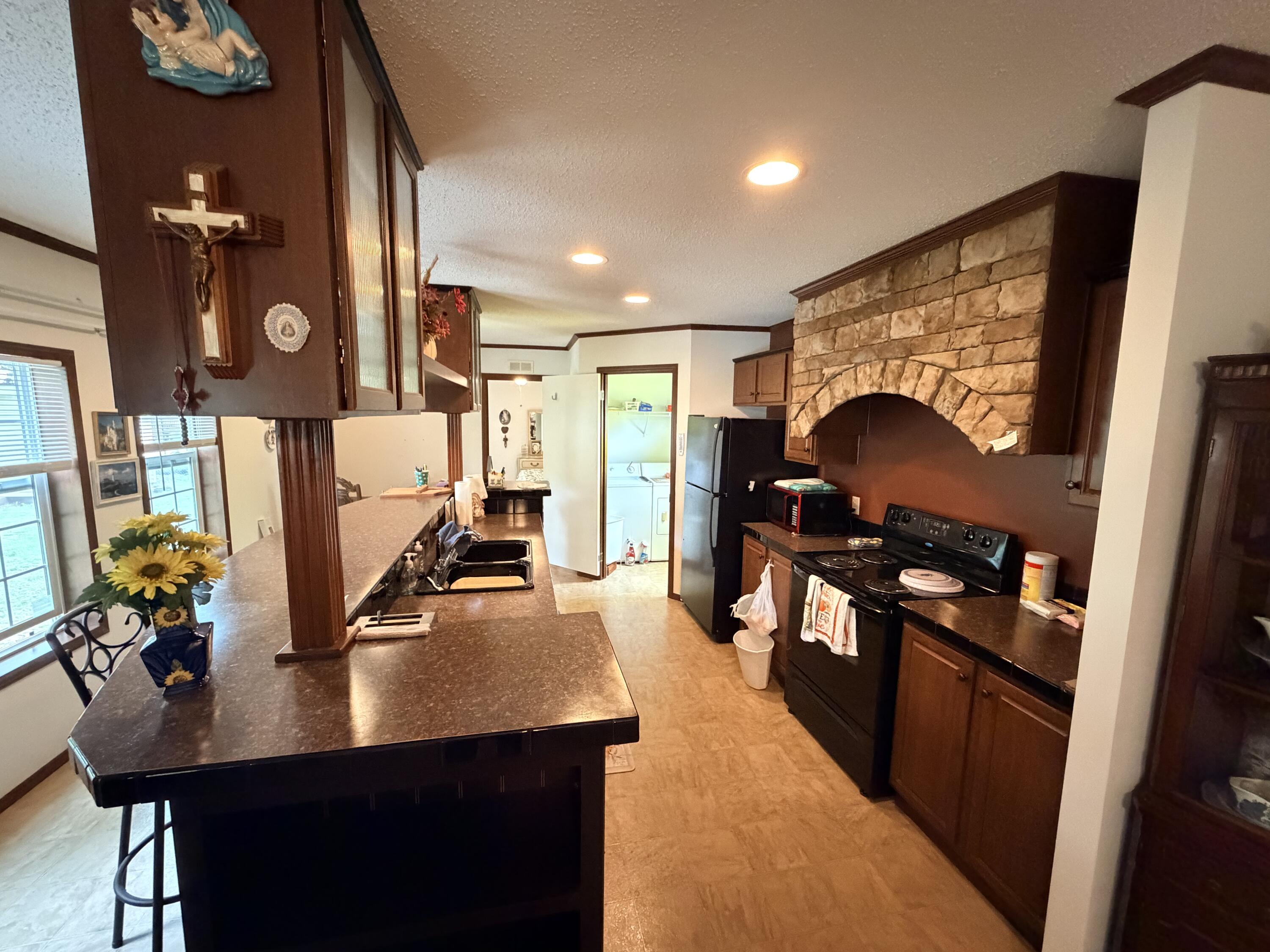 502 Barton Street Property Photo 4