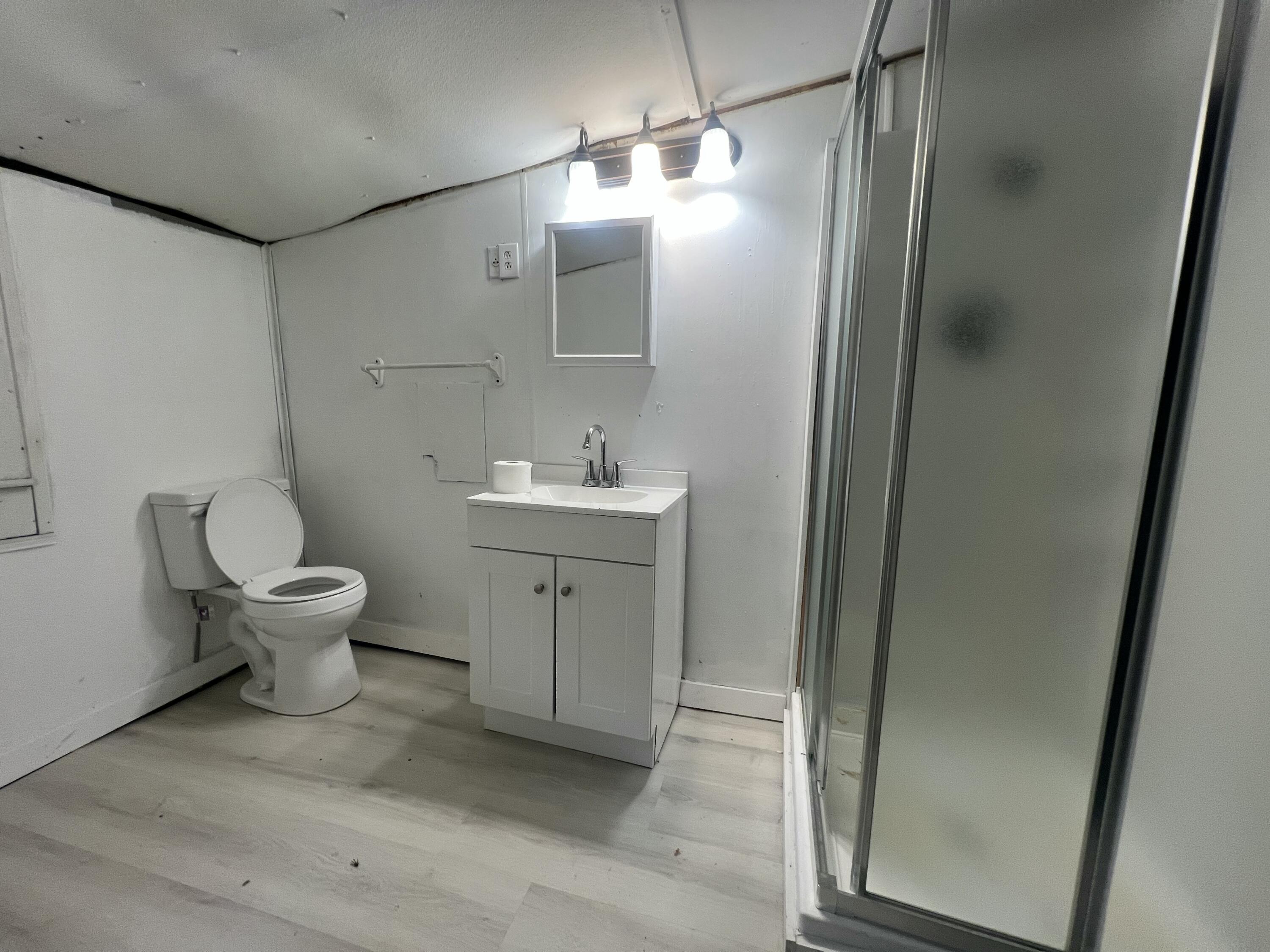 315 East Washington Avenue Property Photo 12