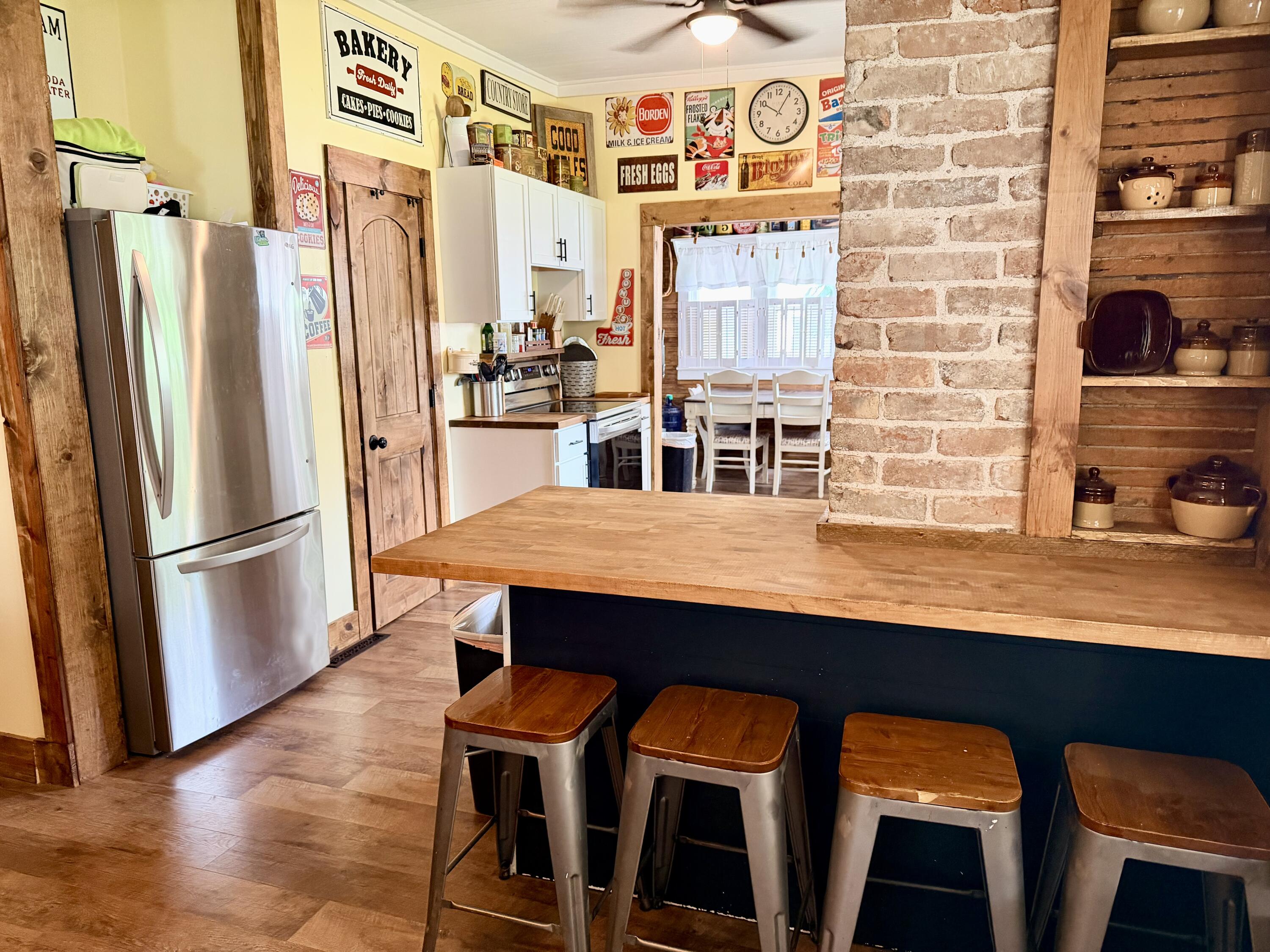 200 Barber Street Property Photo 16