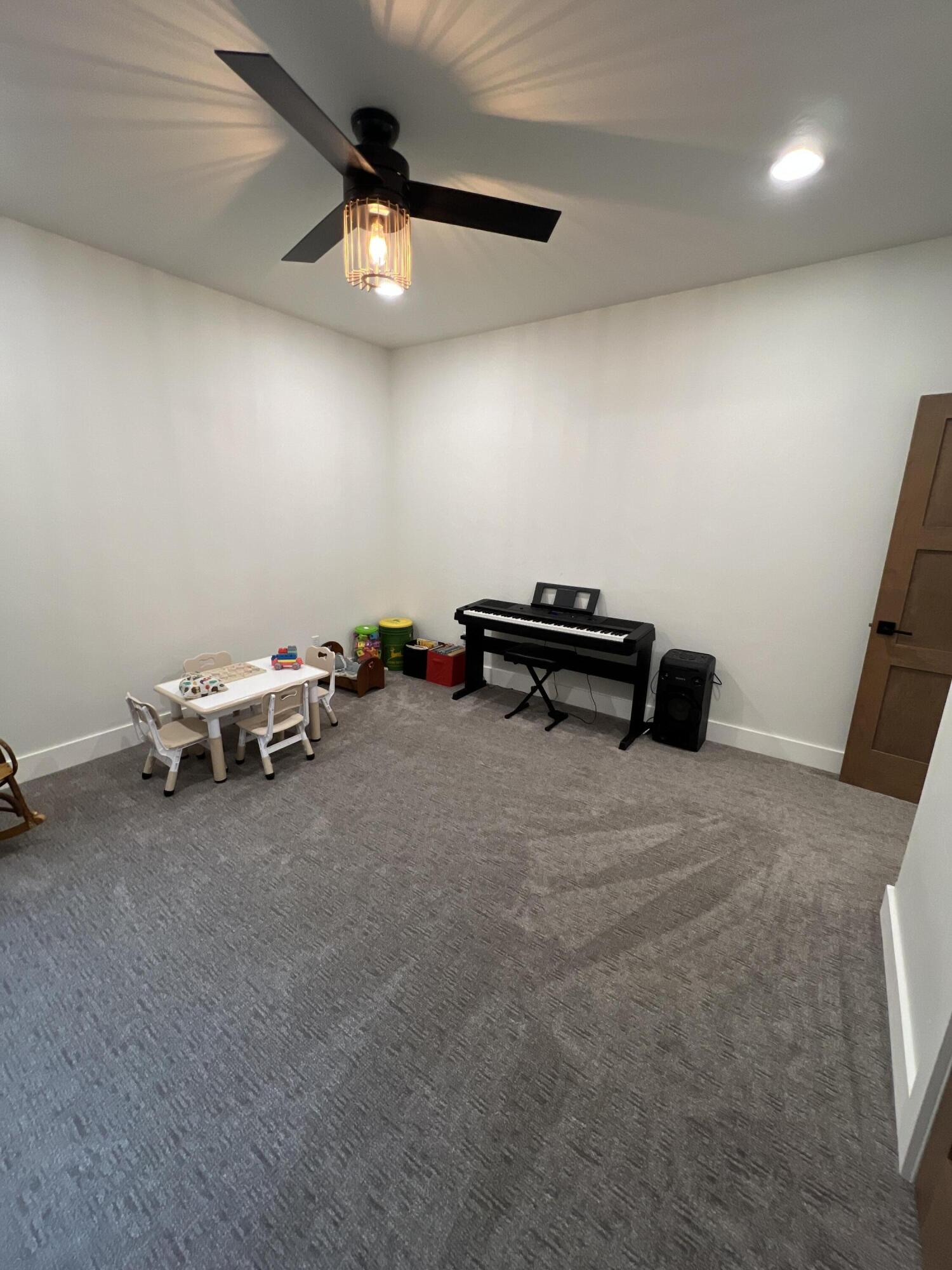 9121 Dow Lane Property Photo 34