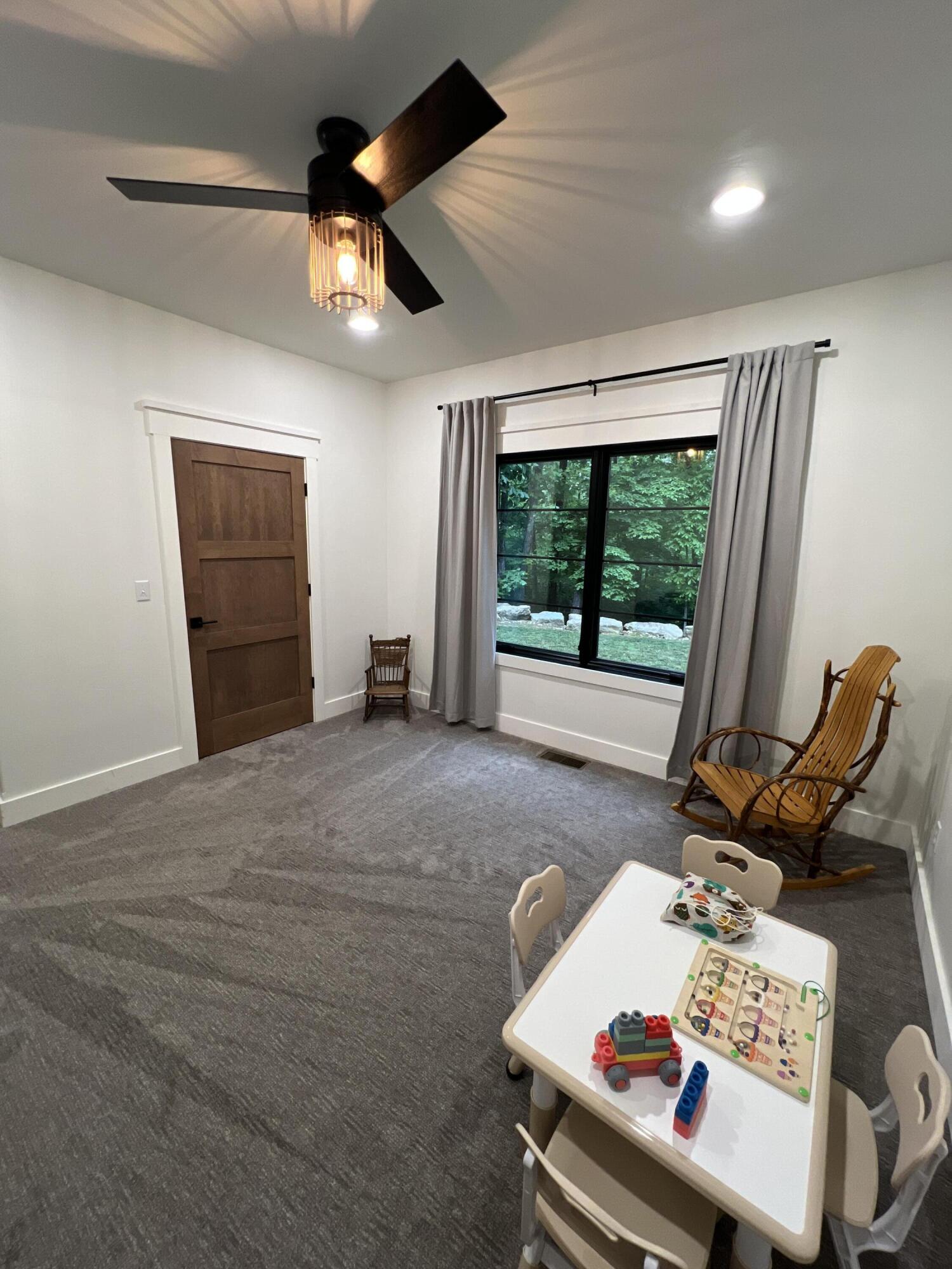 9121 Dow Lane Property Photo 35