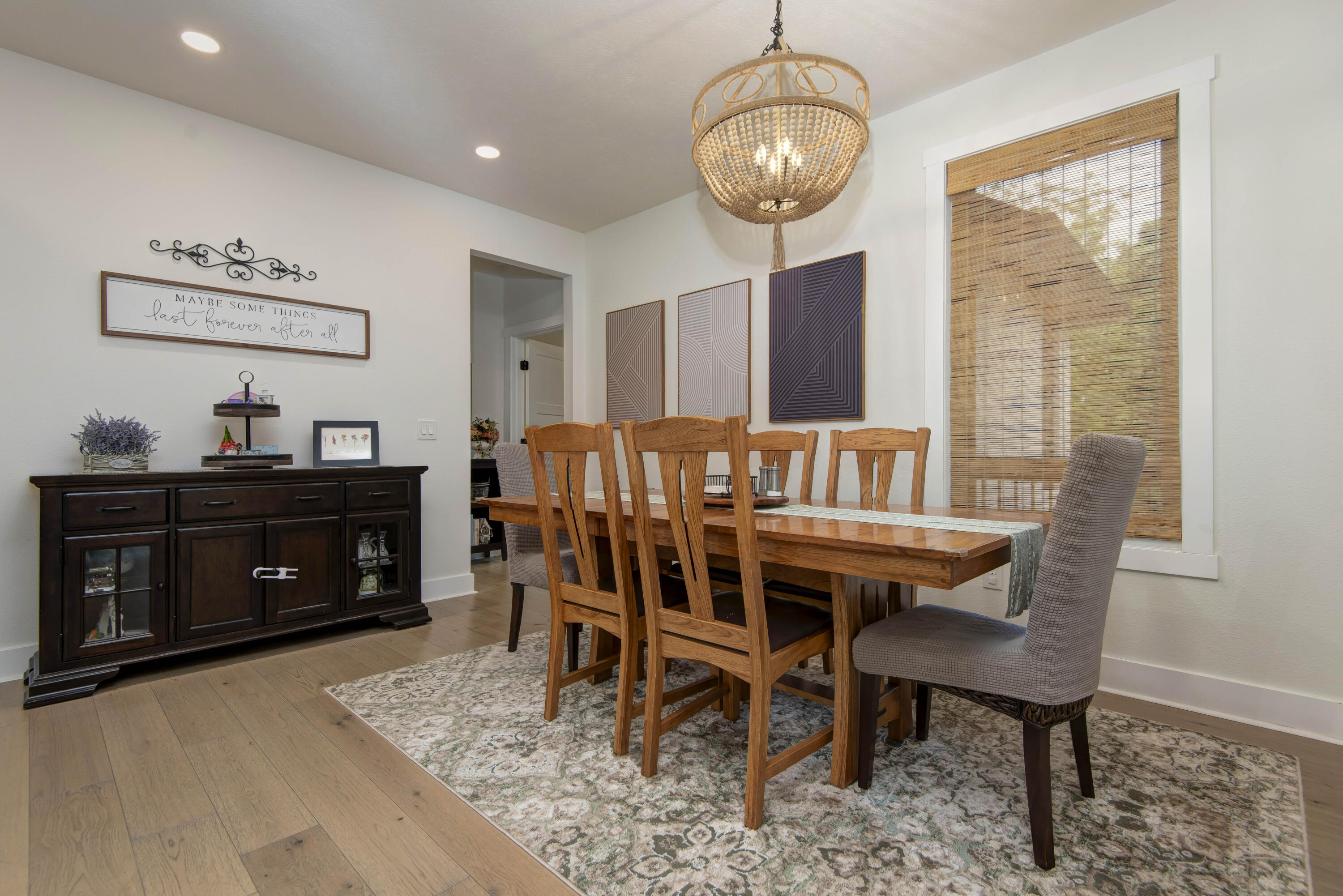 6099 South Hampton Avenue Property Photo 14