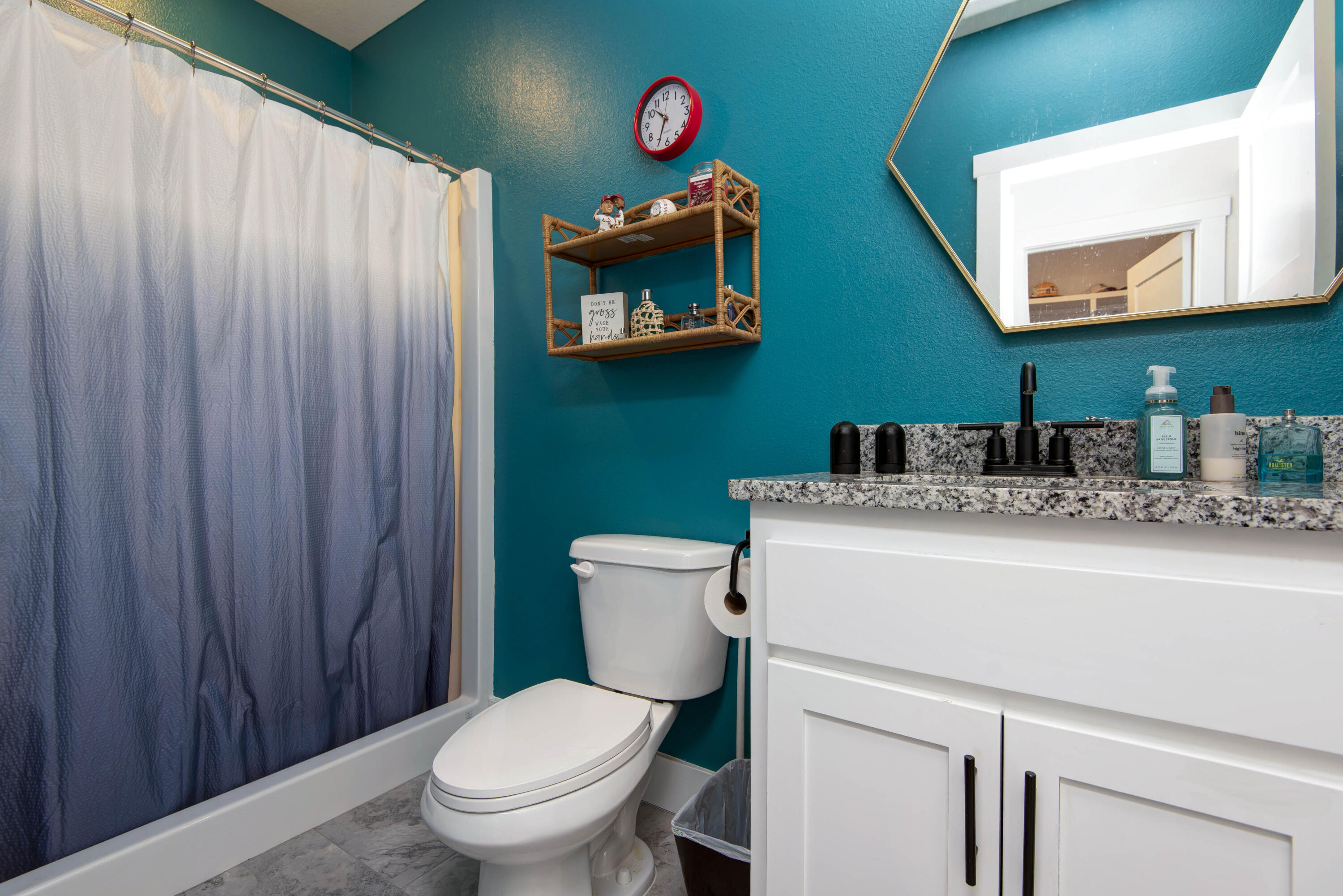 6099 South Hampton Avenue Property Photo 34