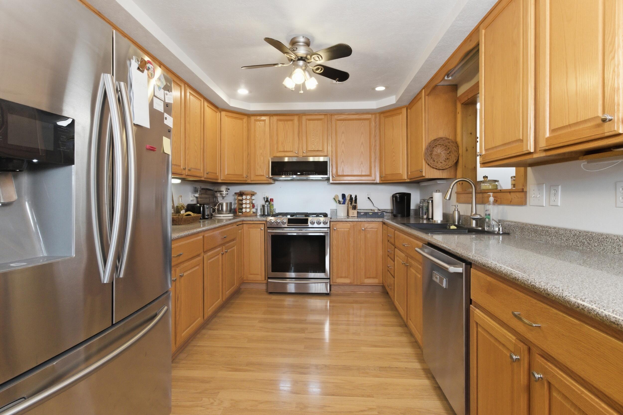 9723 Highway E Property Photo 10
