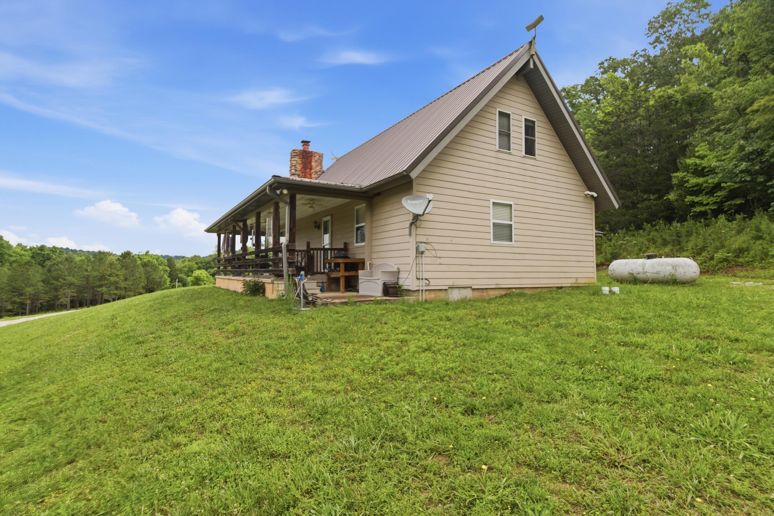 9723 Highway E Property Photo 23