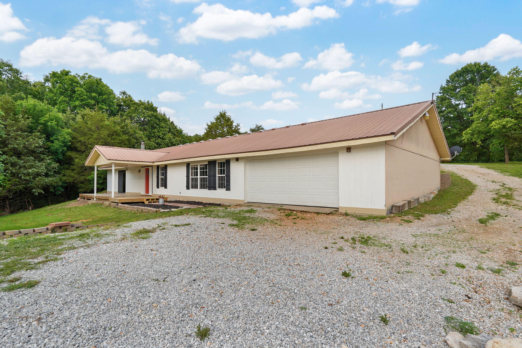 9083 State Highway A Property Photo 1