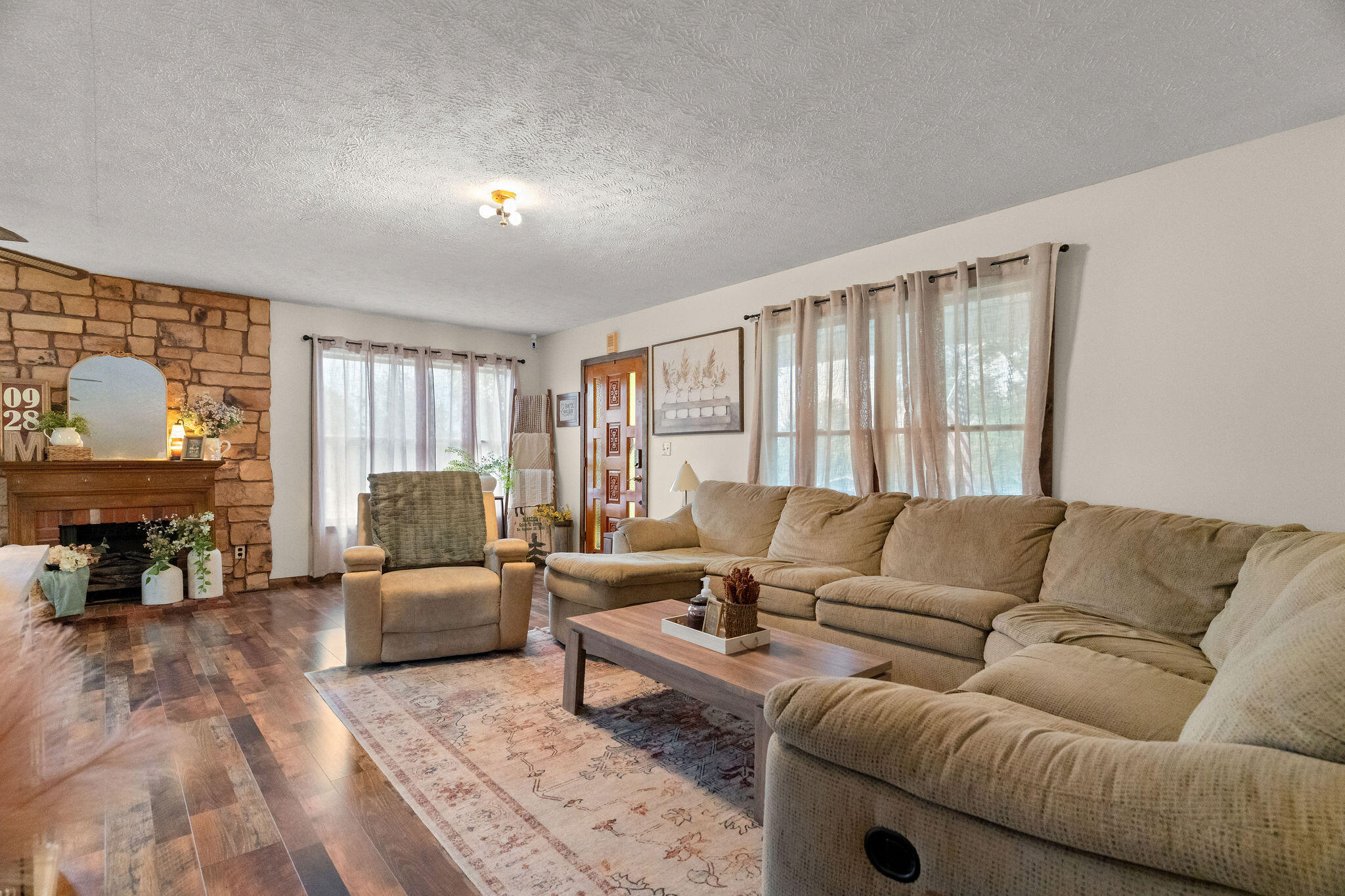 206 Meadow Lane Drive Property Photo 10