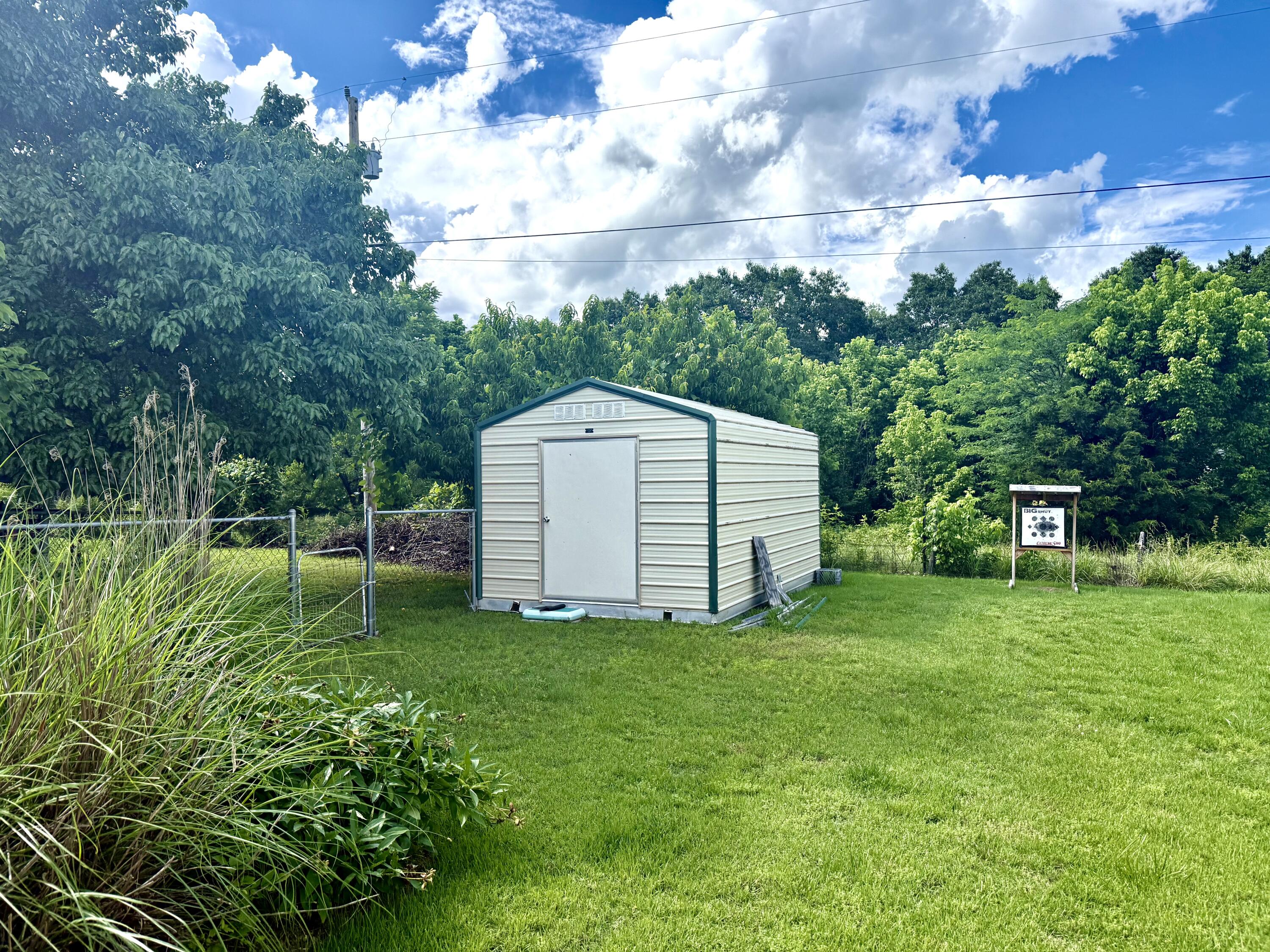 206 Meadow Lane Drive Property Photo 26