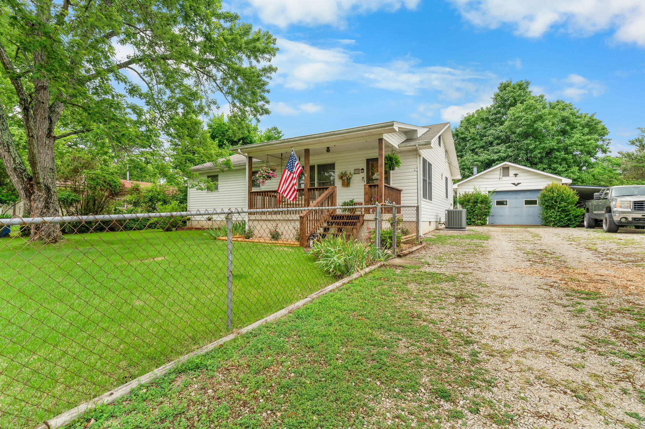 206 Meadow Lane Drive Property Photo 27