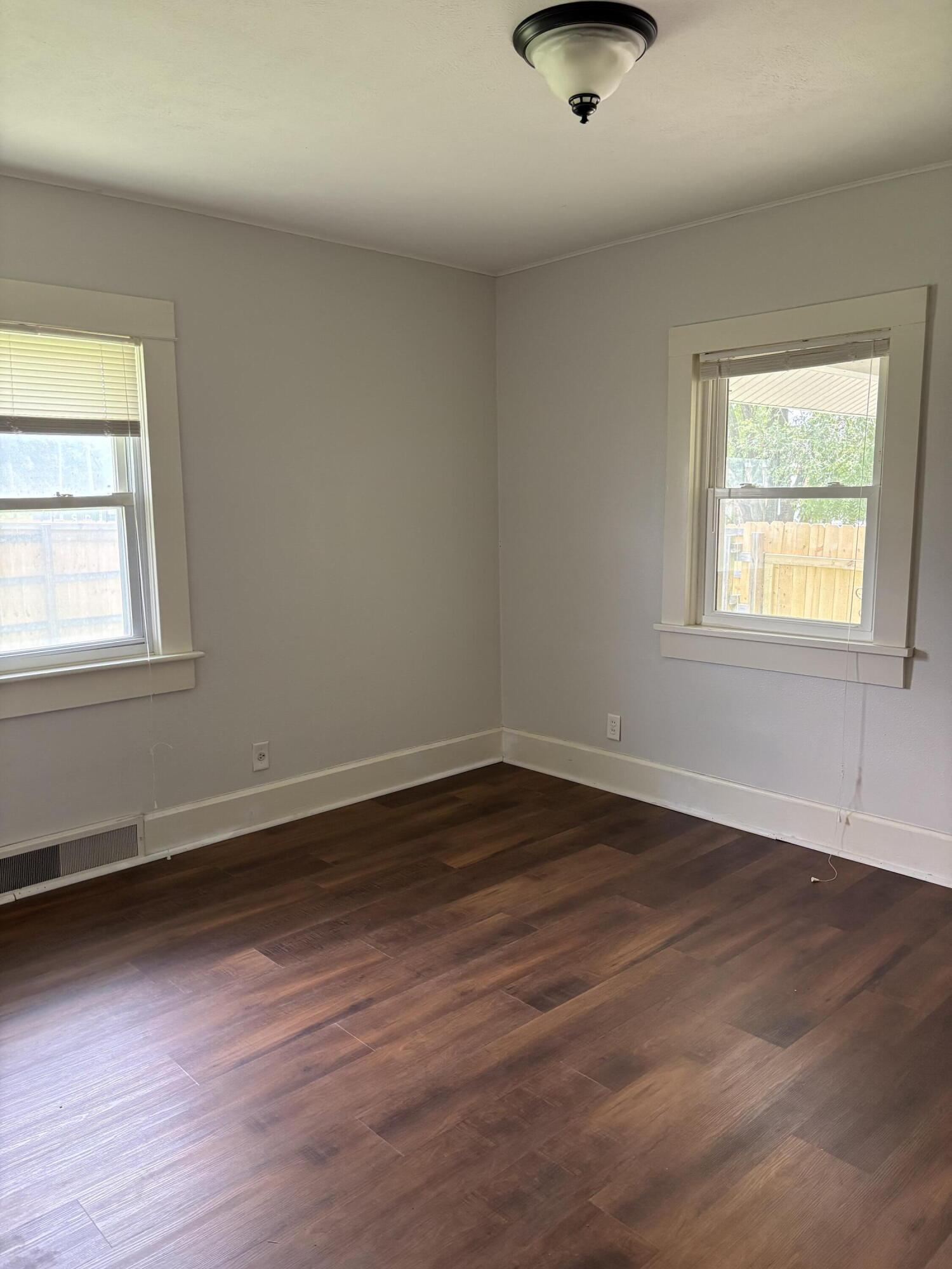 417 South Lincoln Avenue Property Photo 10