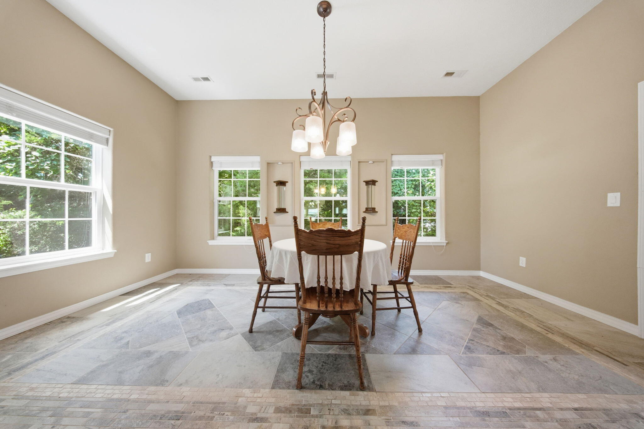 67 Starrville Place Property Photo 22