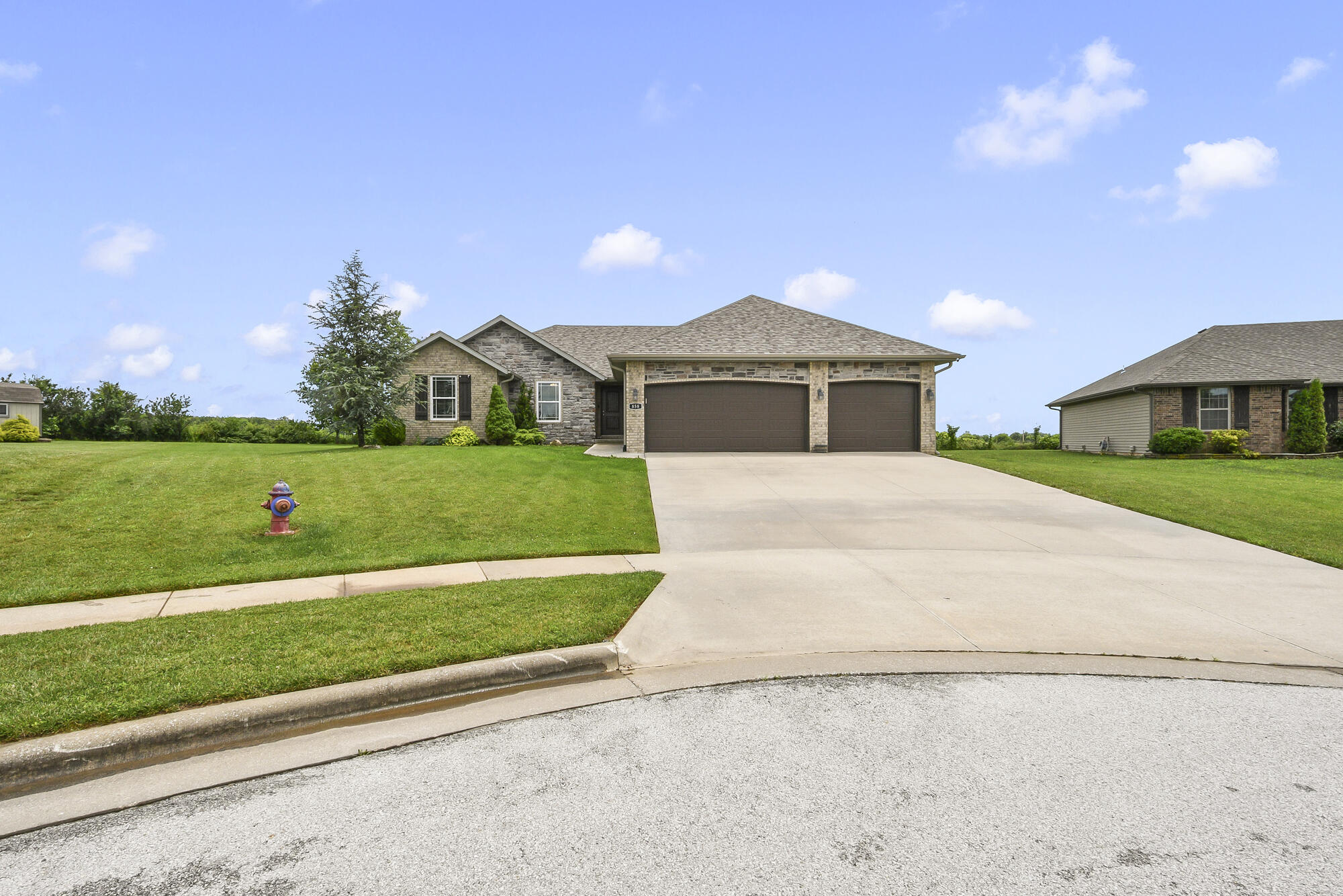 858 Capitol Hill Drive Property Photo 2