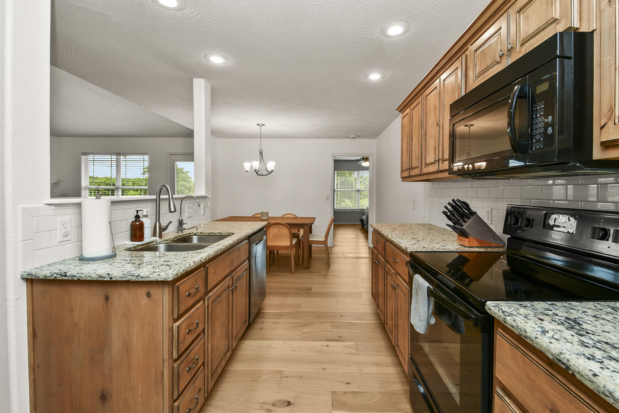 858 Capitol Hill Drive Property Photo 13