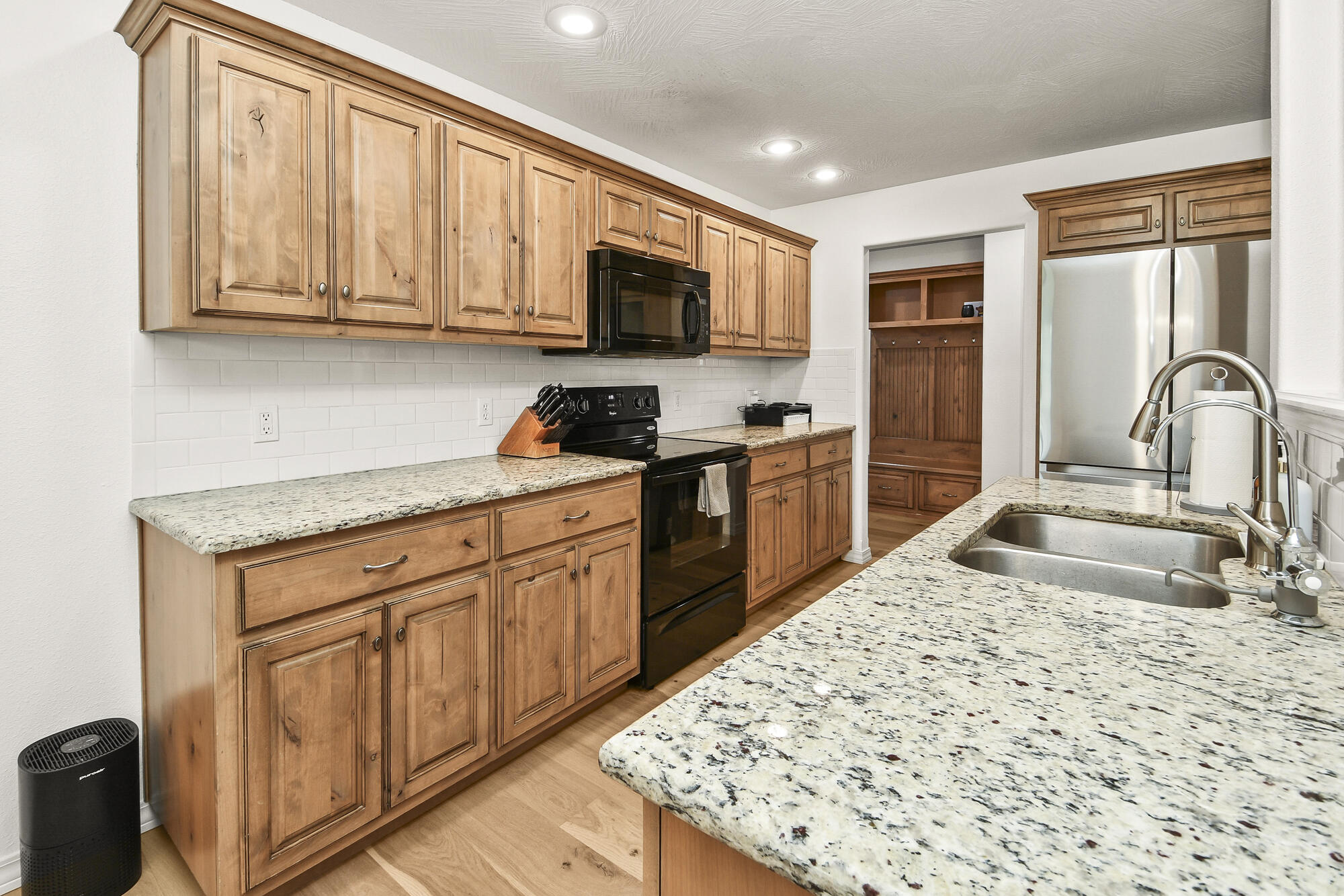 858 Capitol Hill Drive Property Photo 16