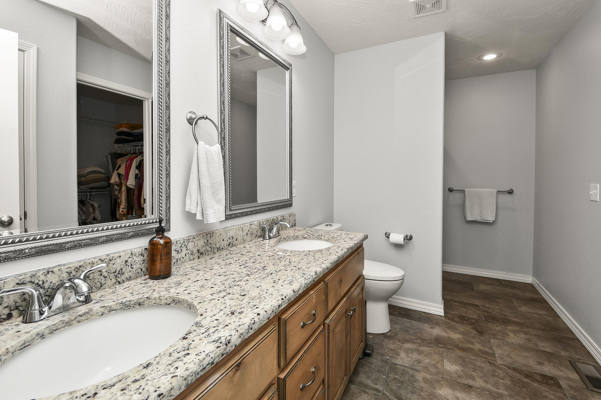 858 Capitol Hill Drive Property Photo 28